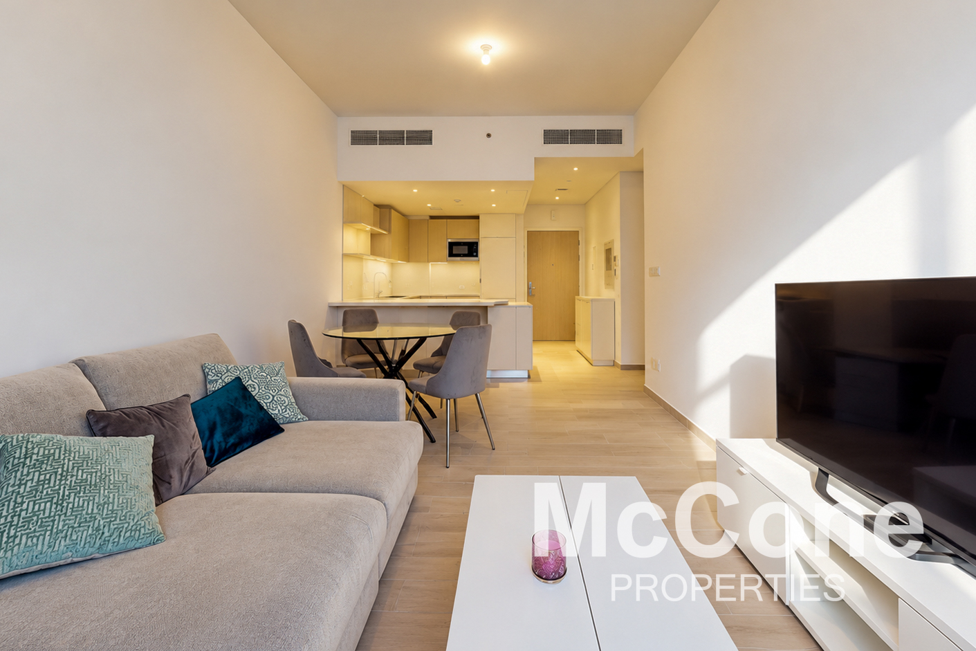 1 Bedroom Apartment for Rent in Belgravia 3A, Jumeirah Village Circle — photo 2 of 12