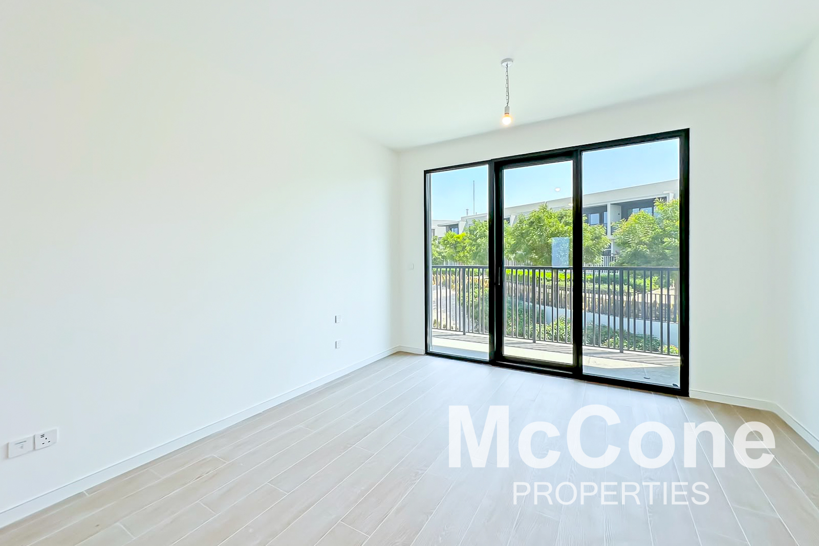 4 Bedroom Townhouse for Rent in Jebel Ali Village Townhouses, Jebel Ali — photo 2 of 18