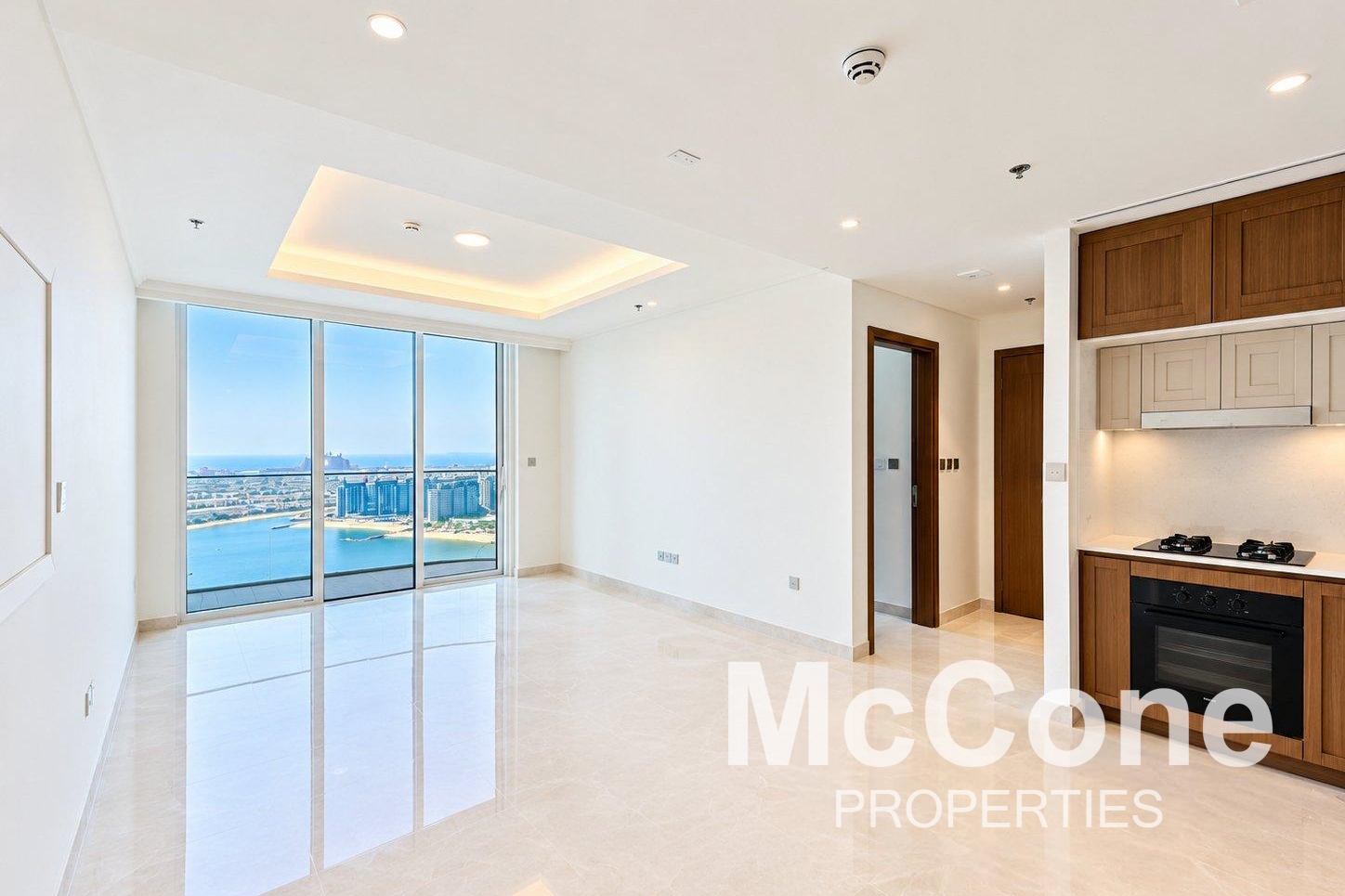 1 Bedroom Apartment for Rent in Palace Beach Residence Tower 2, Dubai Harbour — photo 2 of 10