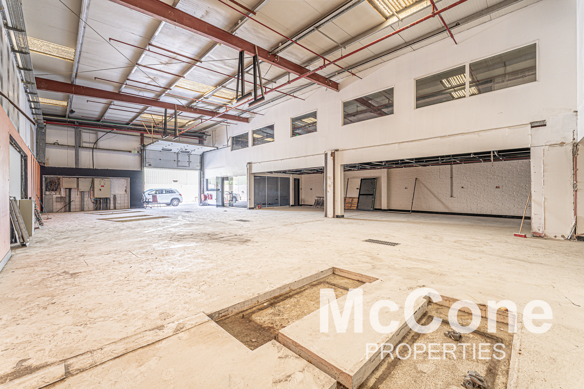 Warehouse for Rent in Al Quoz Industrial Area 3, Al Quoz — photo 2 of 12