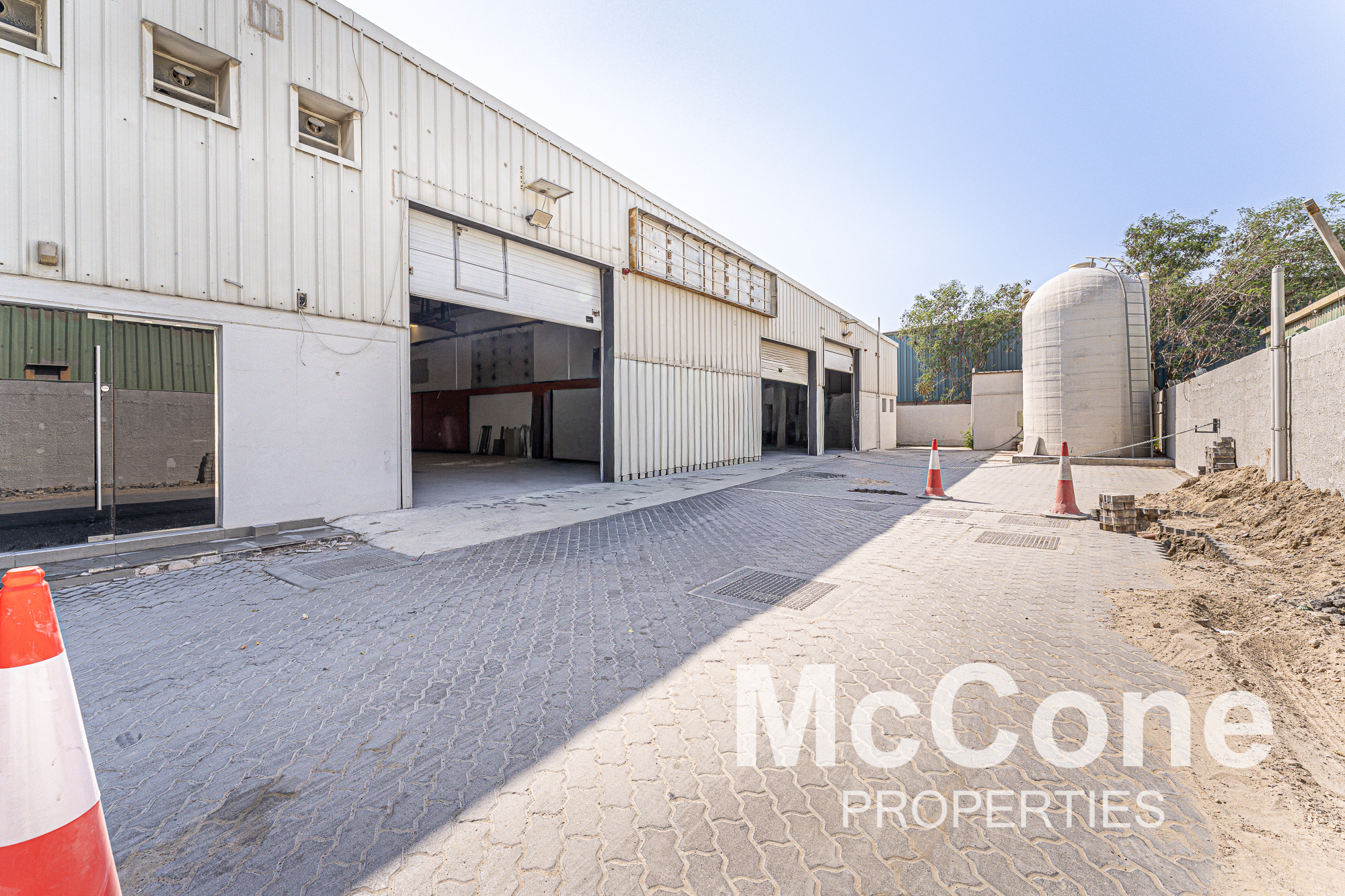 Warehouse for Rent in Al Quoz Industrial Area 3, Al Quoz — photograph 12 of 12