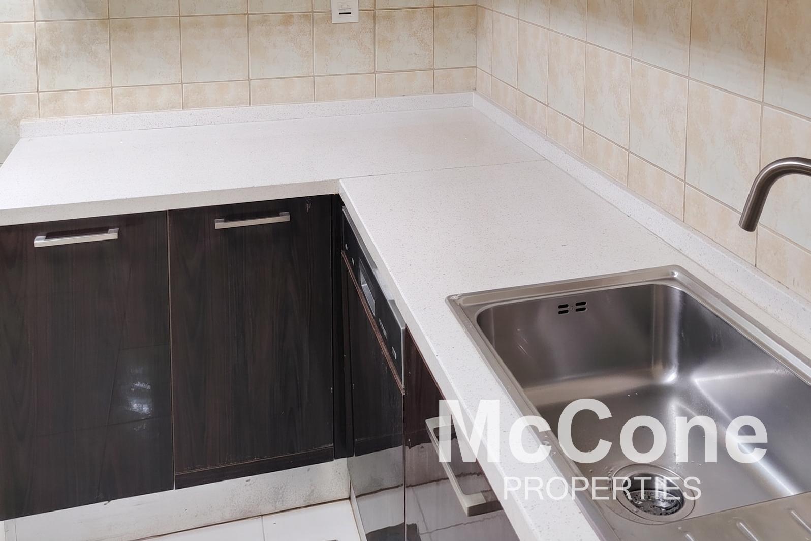 2 Bedroom Apartment for Rent in Emirates Gardens 1, Jumeirah Village Circle — photo 5 of 12
