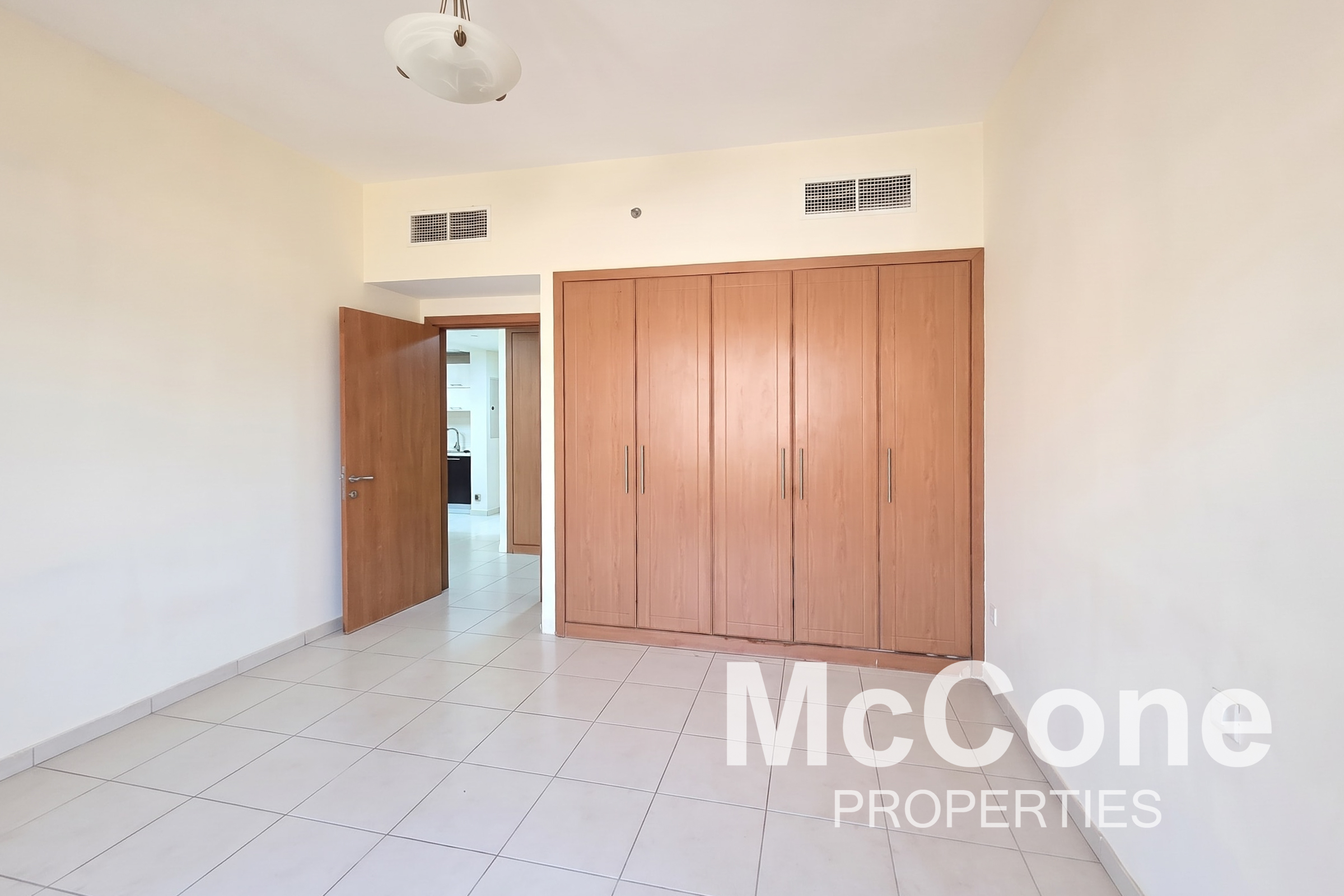 2 Bedroom Apartment for Rent in Emirates Gardens 1, Jumeirah Village Circle — photograph 10 of 12