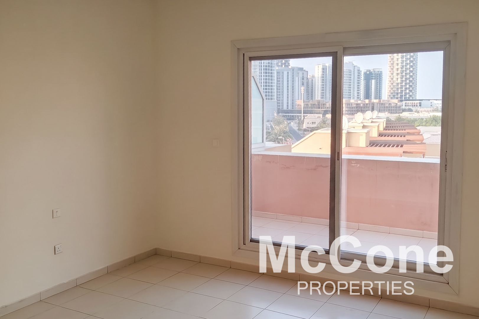 2 Bedroom Apartment for Rent in Emirates Gardens 1, Jumeirah Village Circle — photo 8 of 12