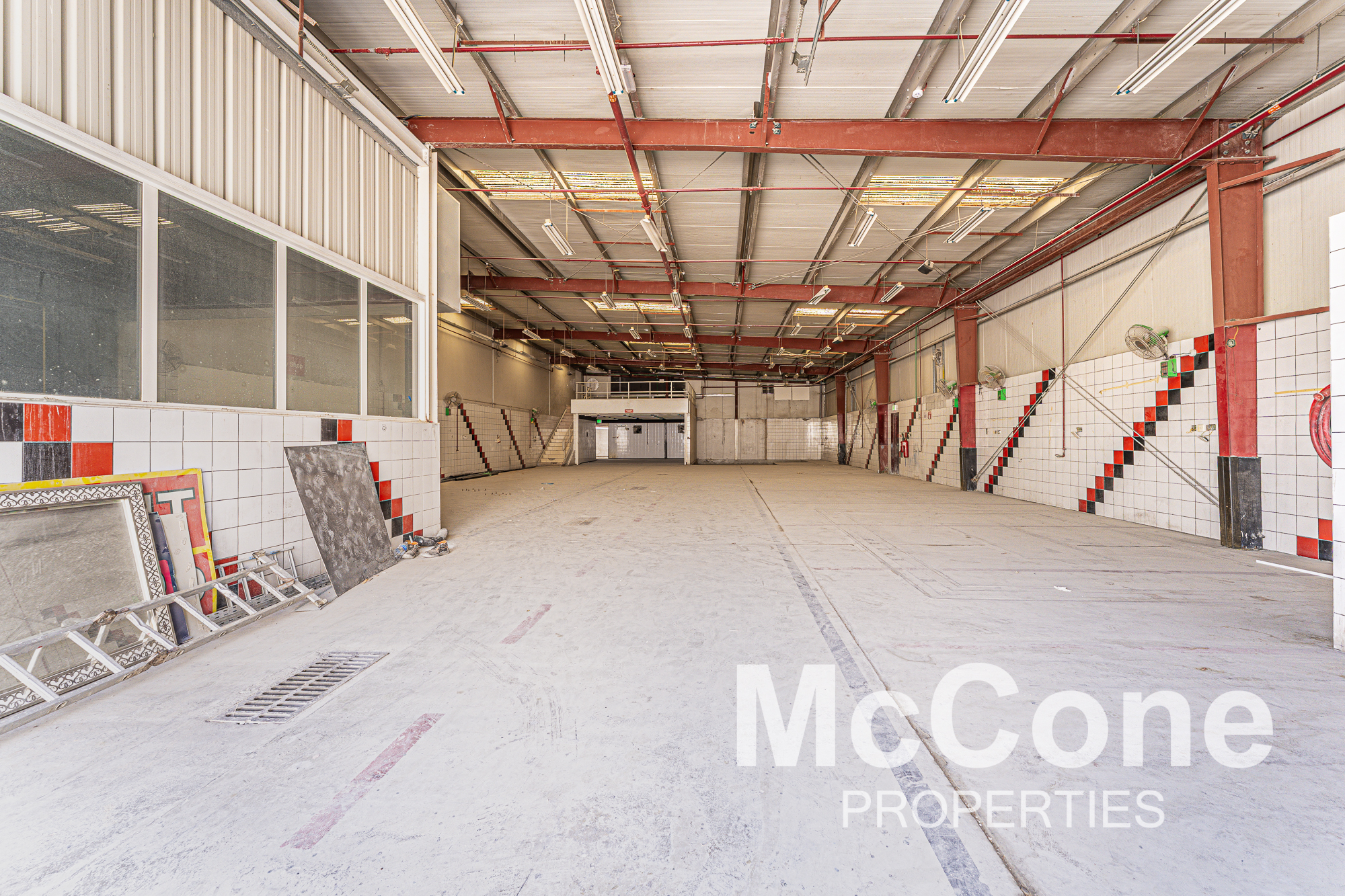 Warehouse for Rent in Al Quoz Industrial Area 3, Al Quoz — photo 2 of 13
