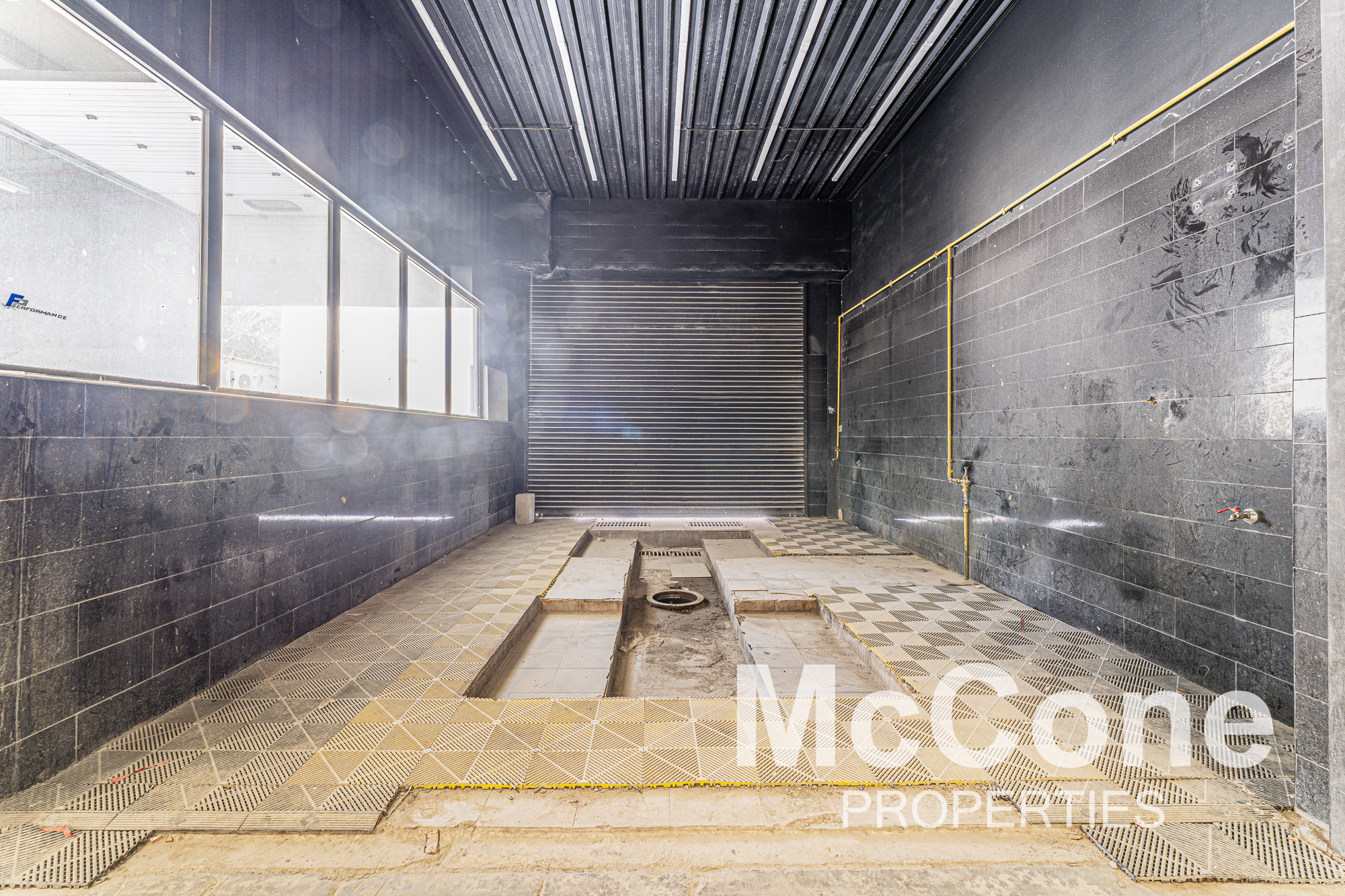 Warehouse for Rent in Al Quoz Industrial Area 3, Al Quoz — photograph 12 of 13