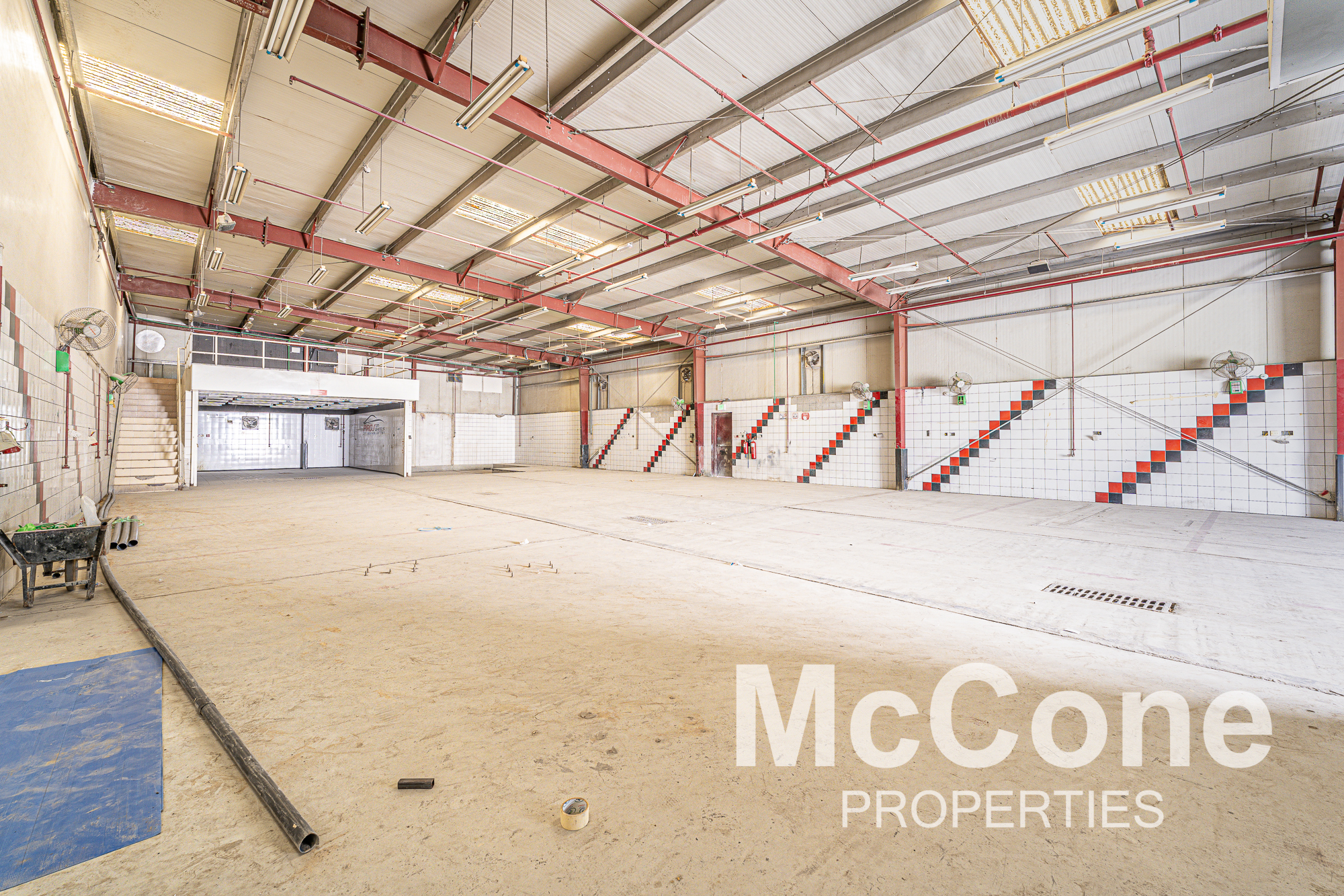 Warehouse for Rent in Al Quoz Industrial Area 3, Al Quoz — photo 3 of 13