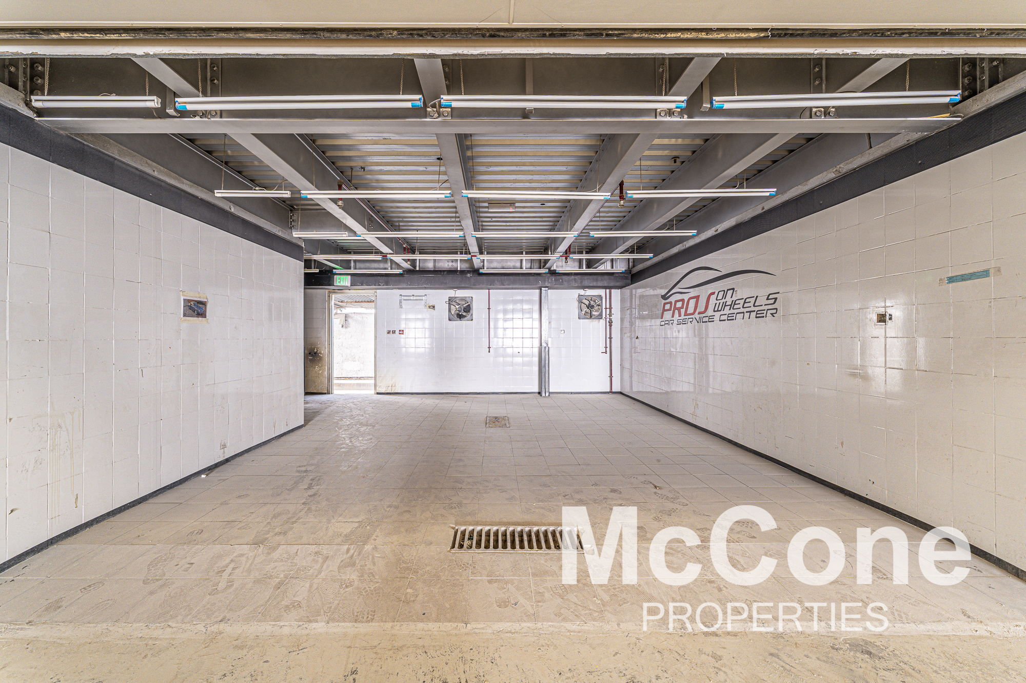 Warehouse for Rent in Al Quoz Industrial Area 3, Al Quoz — photo 4 of 13
