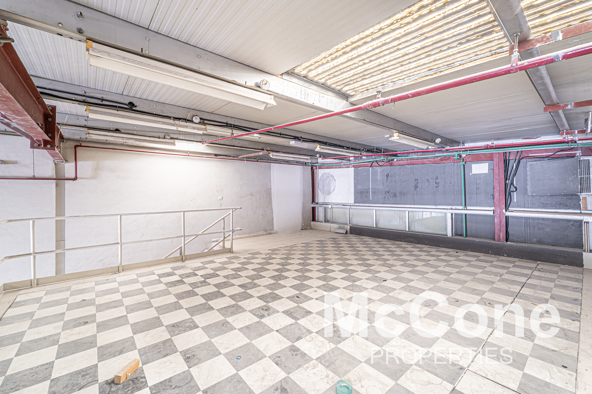 Warehouse for Rent in Al Quoz Industrial Area 3, Al Quoz — photo 6 of 13