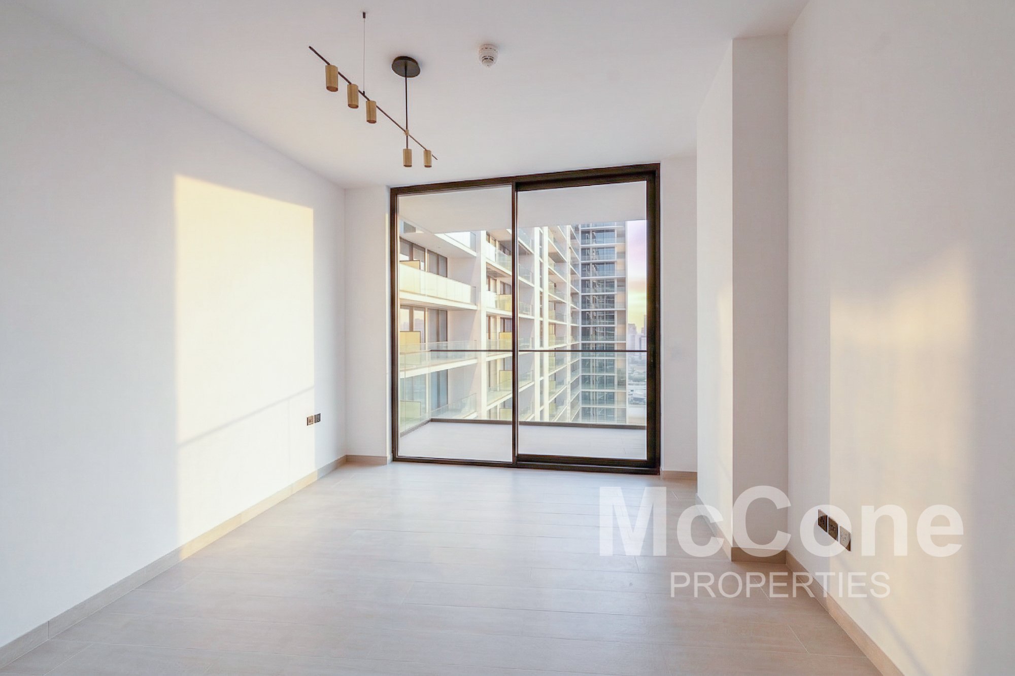 2 Bedroom Apartment for Rent in Binghatti Amber, Jumeirah Village Circle — photo 5 of 10