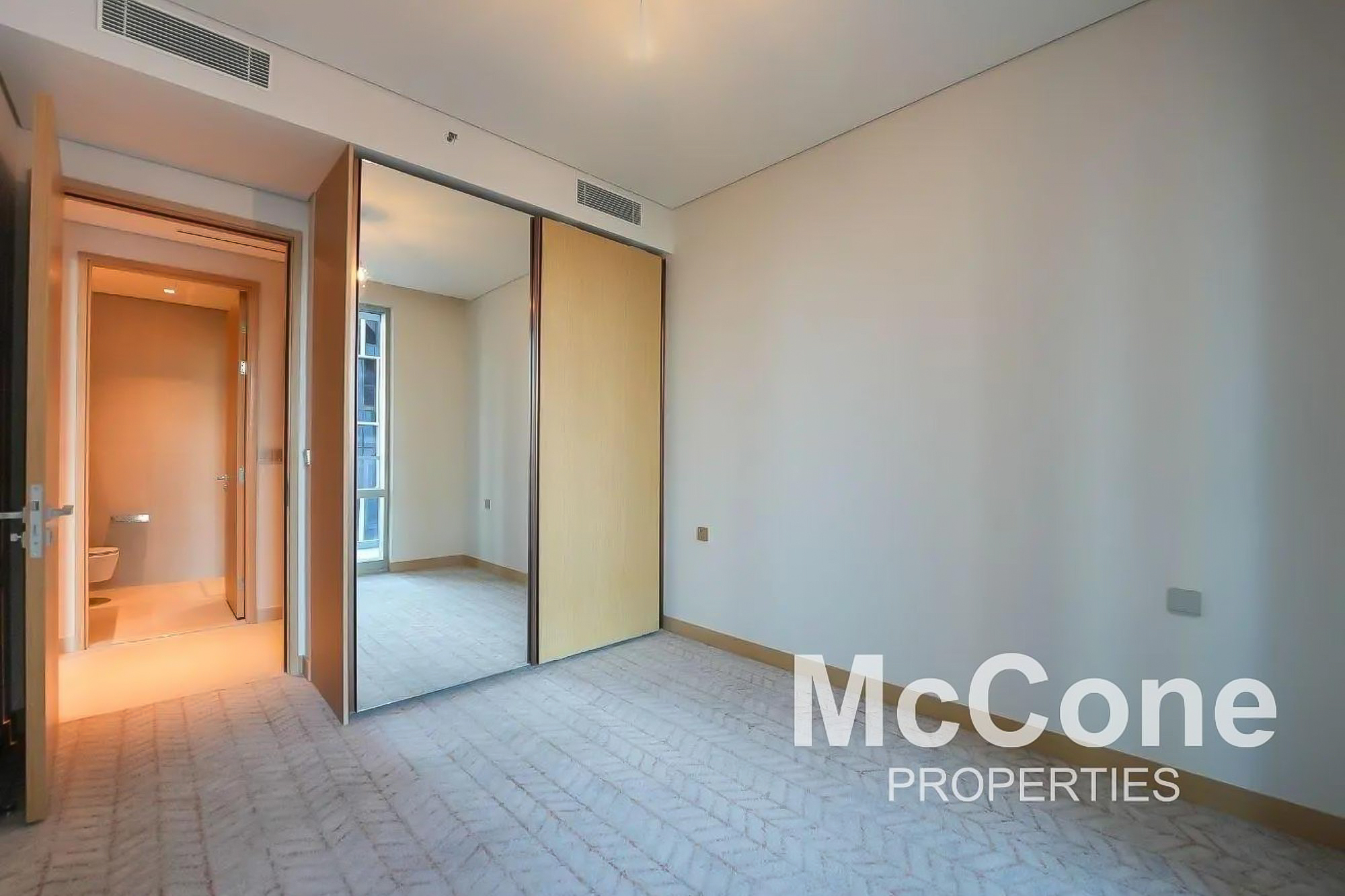 2 Bedroom Apartment for Rent in Vida Dubai Mall Tower 2, Downtown Dubai — photo 9 of 12