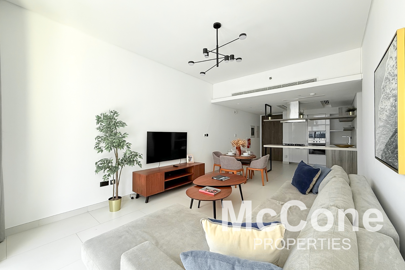 2 Bedroom Apartment for Rent in Soho Palm Jumeirah, Palm Jumeirah — photo 2 of 22