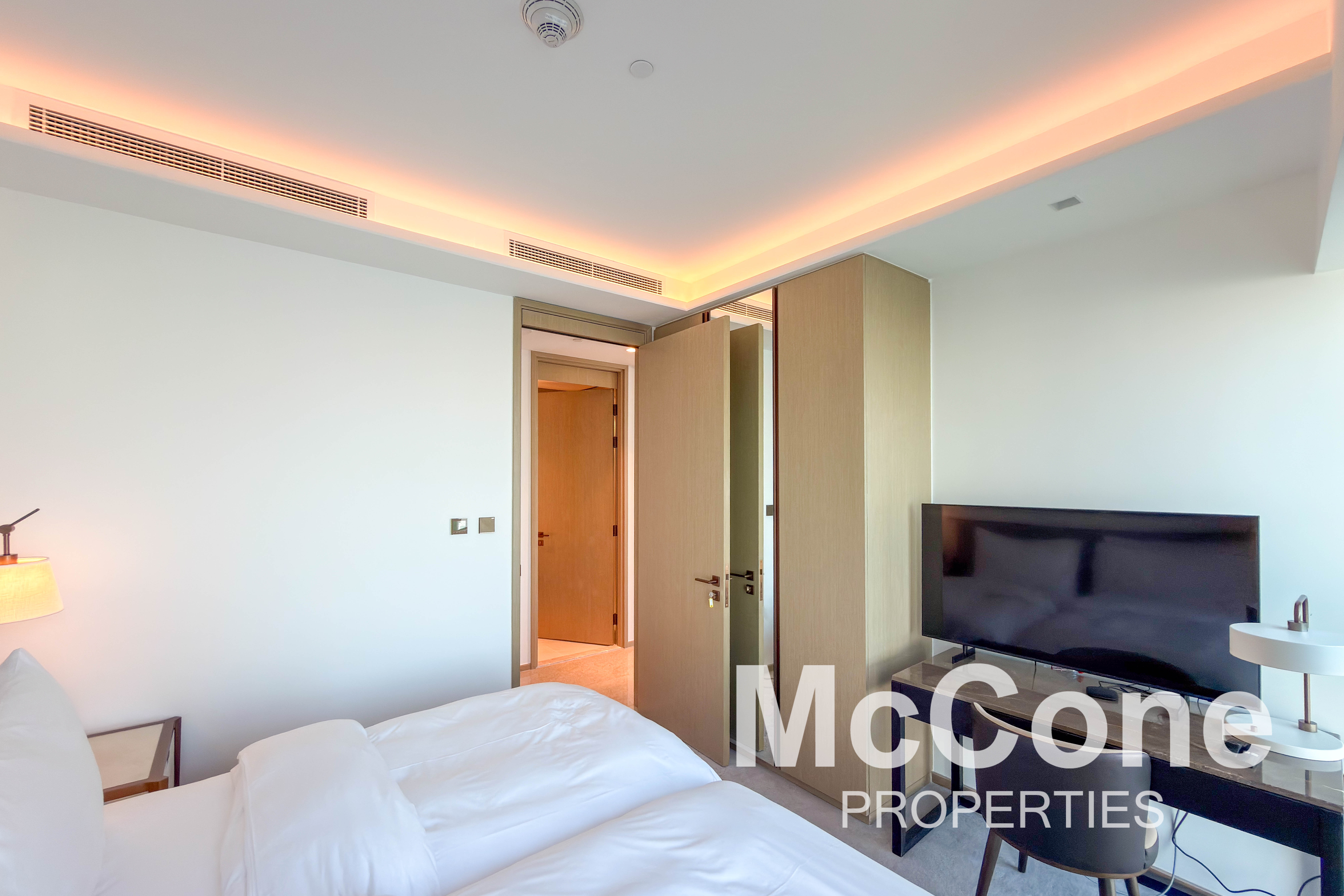 2 Bedroom Apartment for Rent in Address Harbour Point Tower 2, Dubai Creek Harbour (The Lagoons) — photo 6 of 17