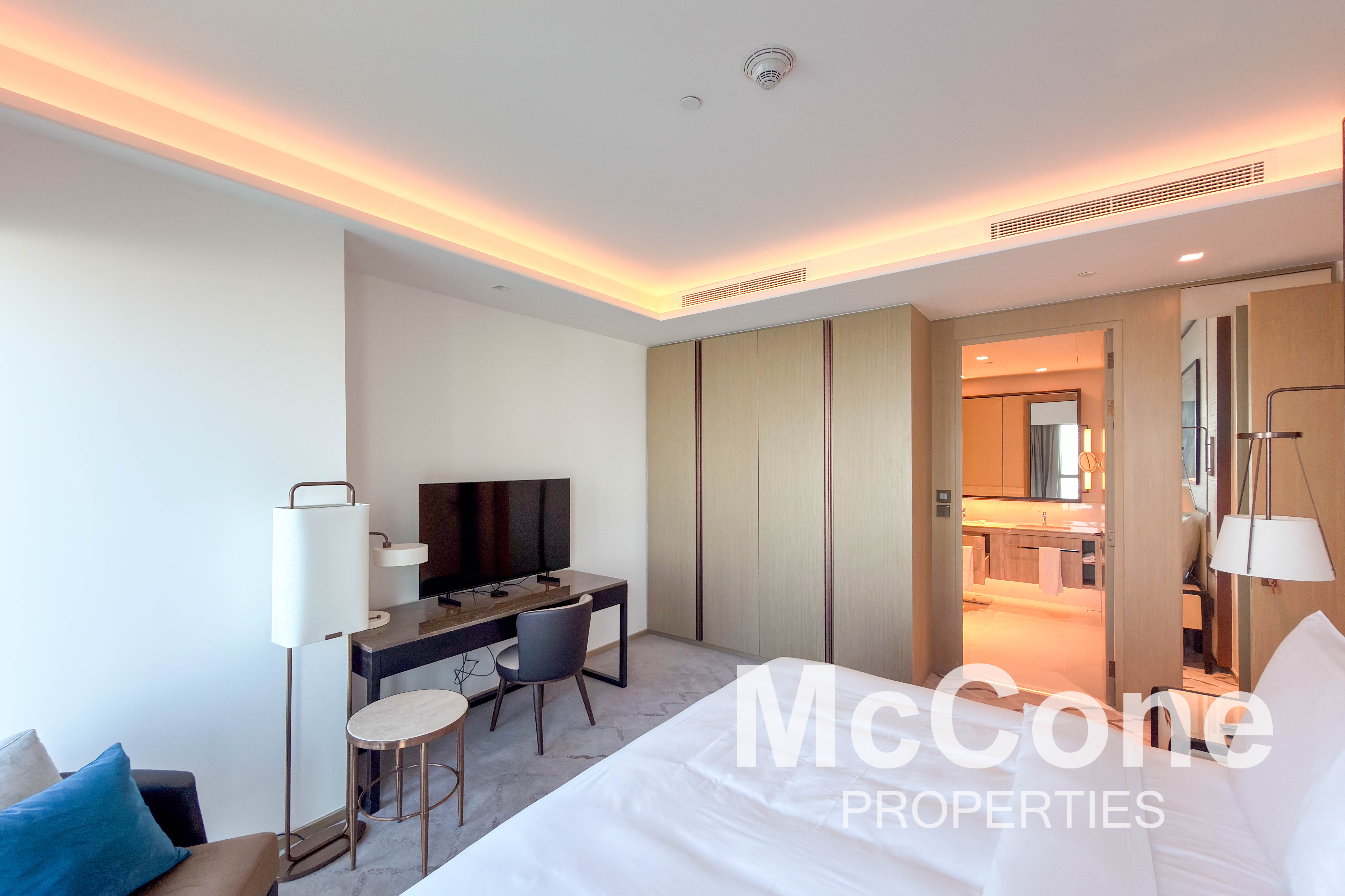 2 Bedroom Apartment for Rent in Address Harbour Point Tower 2, Dubai Creek Harbour (The Lagoons) — photo 9 of 17