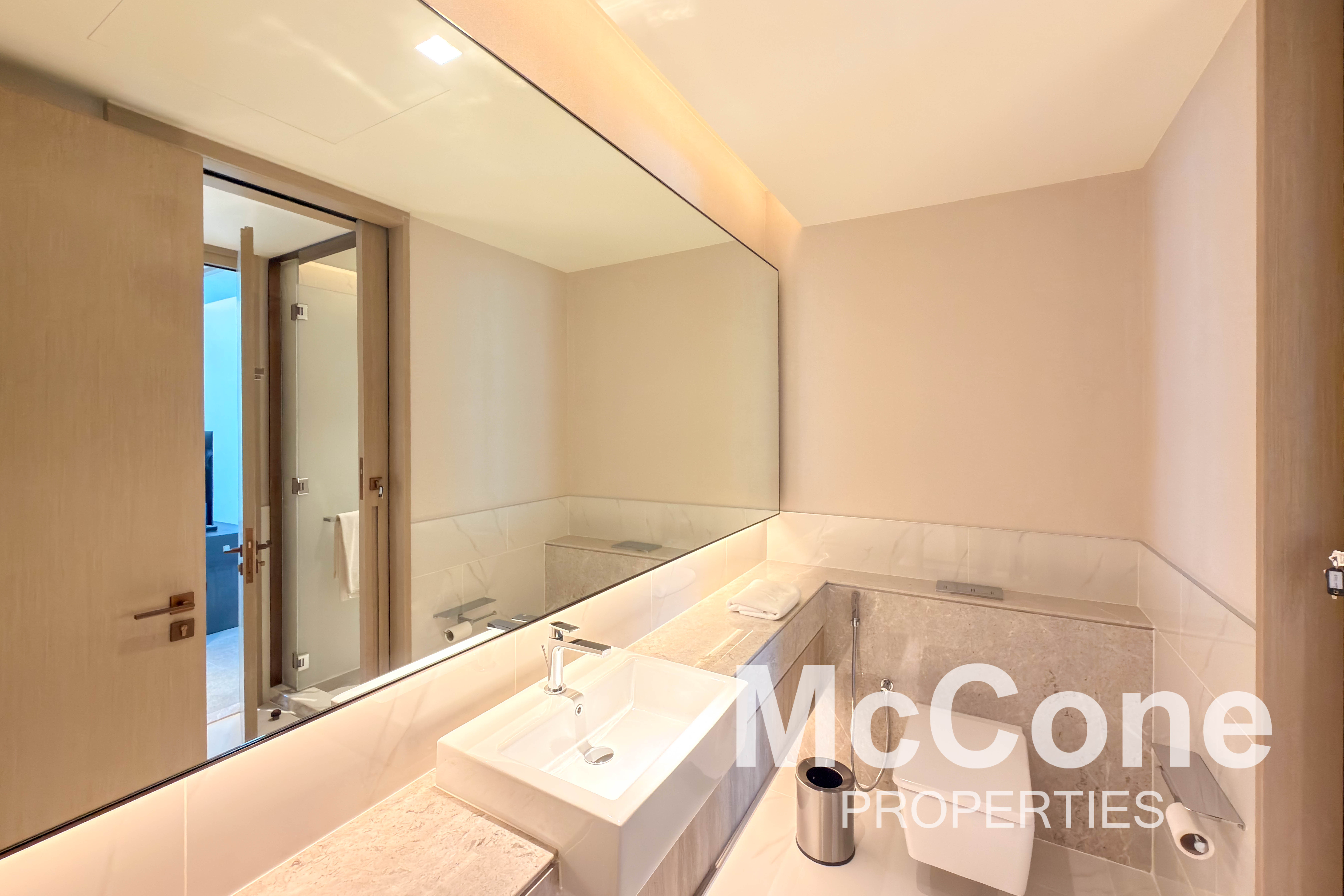 2 Bedroom Apartment for Rent in Address Harbour Point Tower 2, Dubai Creek Harbour (The Lagoons) — photograph 14 of 17