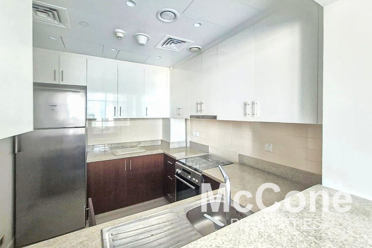 1 Bedroom Apartment for Rent in Boulevard Crescent Tower 1, Downtown Dubai — photo 5 of 17