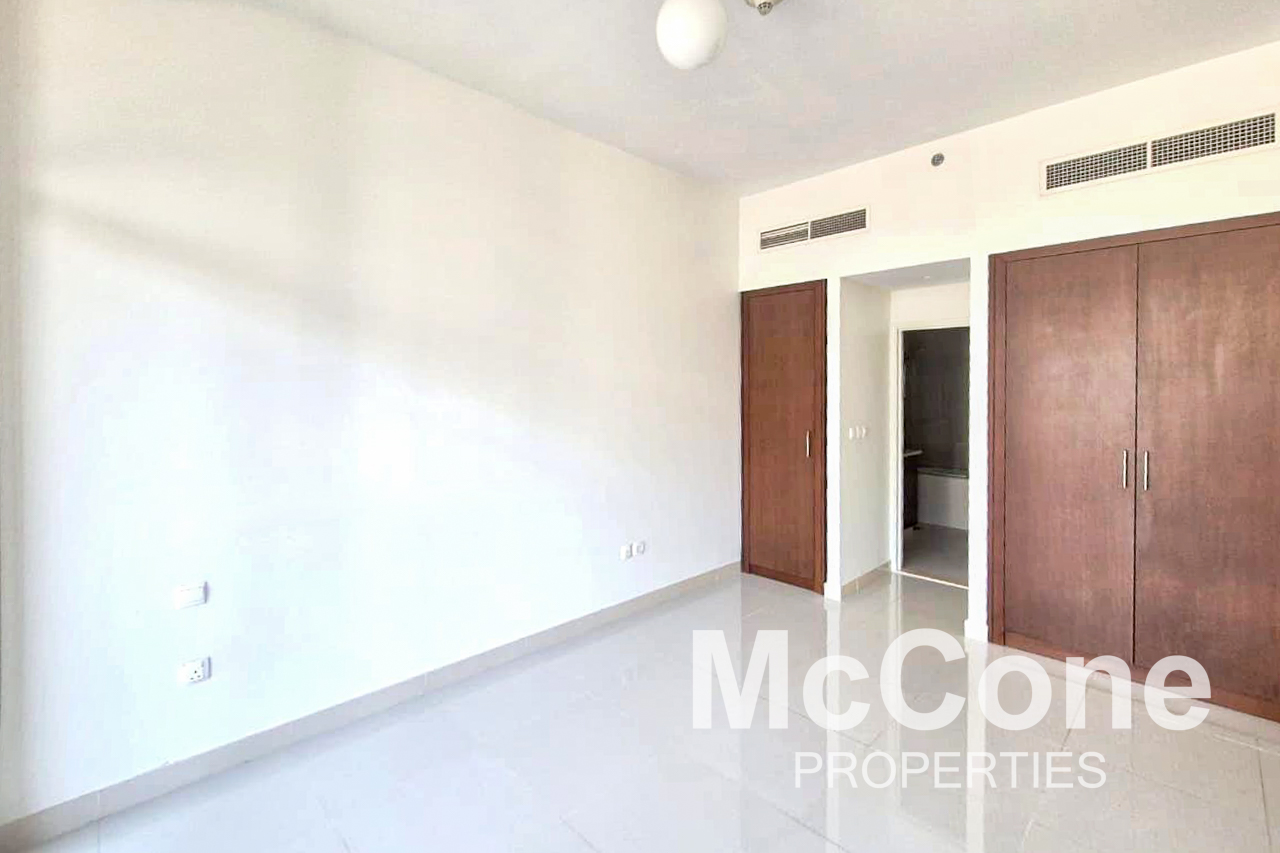 1 Bedroom Apartment for Rent in Boulevard Crescent Tower 1, Downtown Dubai — photograph 10 of 17