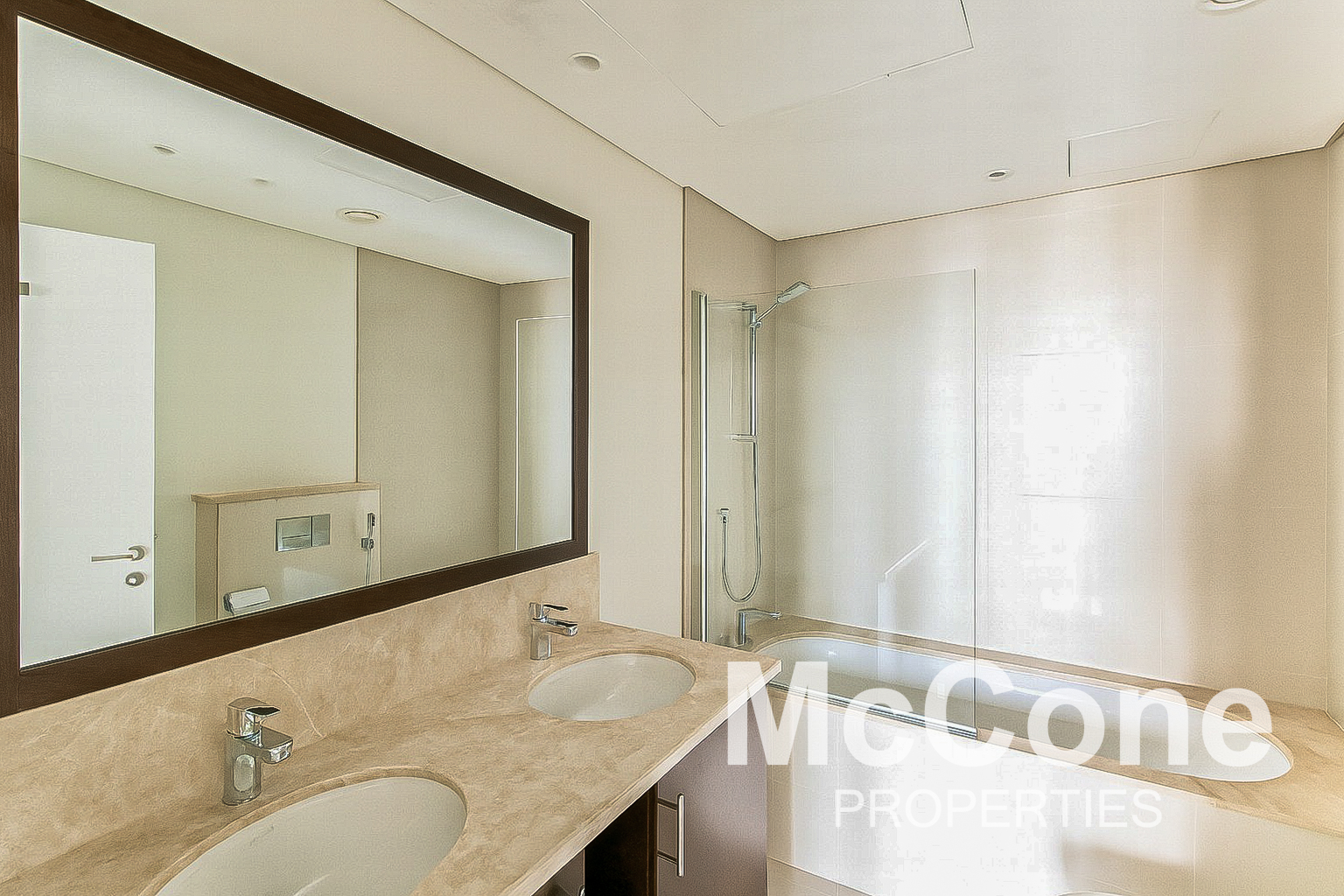 1 Bedroom Apartment for Rent in Boulevard Crescent Tower 1, Downtown Dubai — photograph 11 of 17