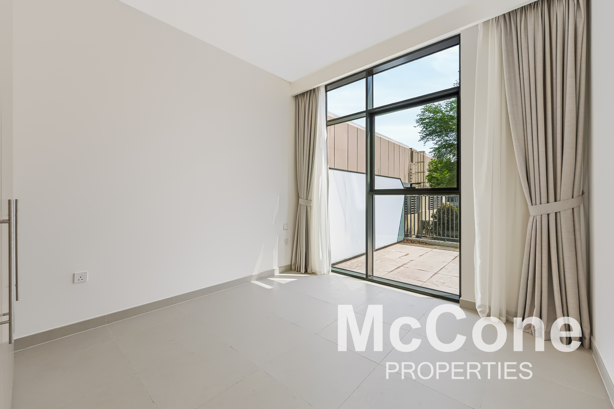 1 Bedroom Apartment for Rent in Golf Grand, Dubai Hills Estate — photo 8 of 11
