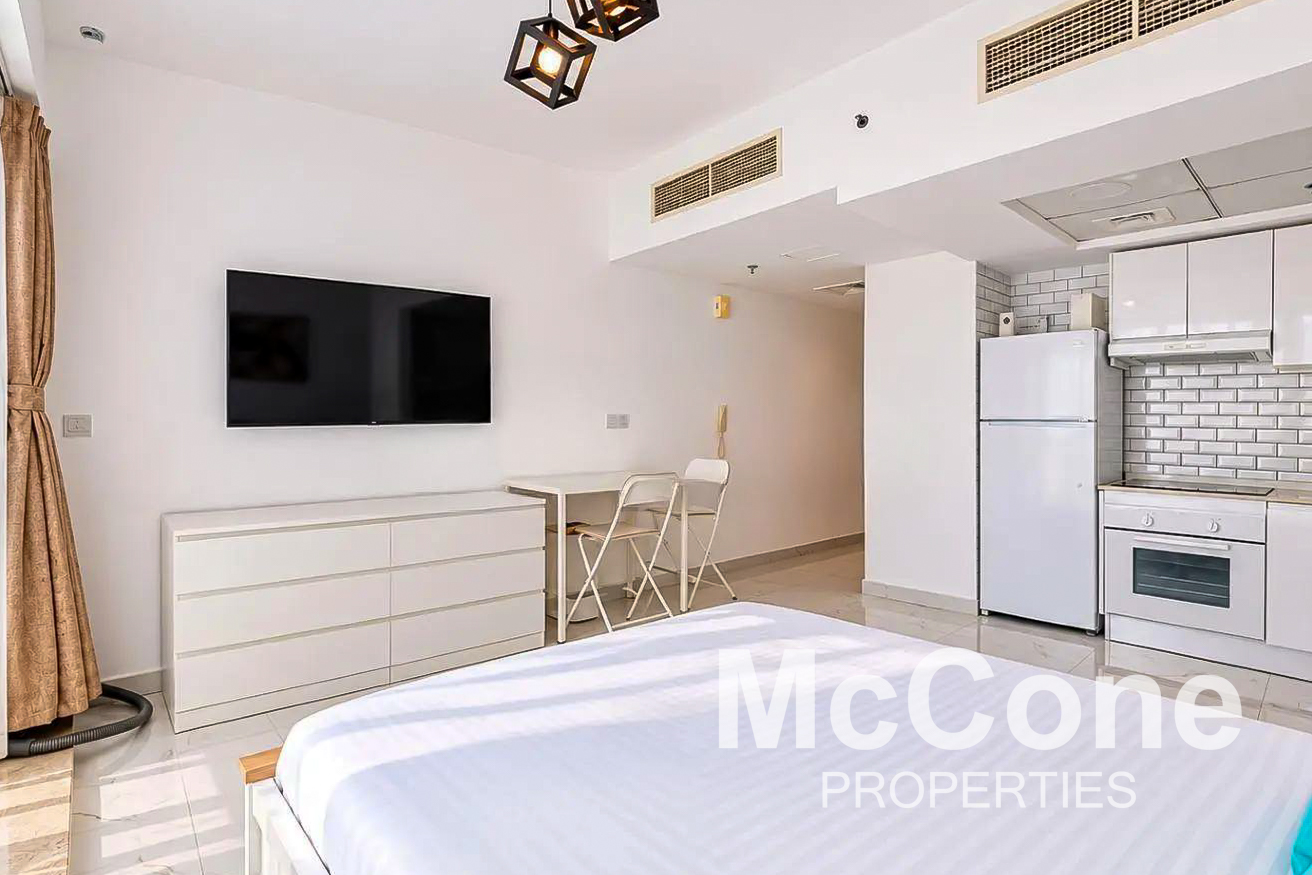 Studio Apartment for Rent in The Point, Dubai Marina — photo 4 of 10