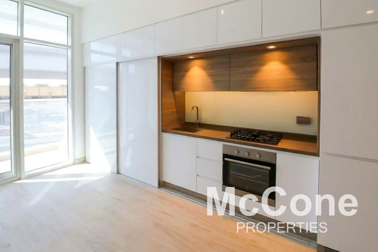 Studio Apartment for Rent in Studio One, Dubai Marina — photo 2 of 12