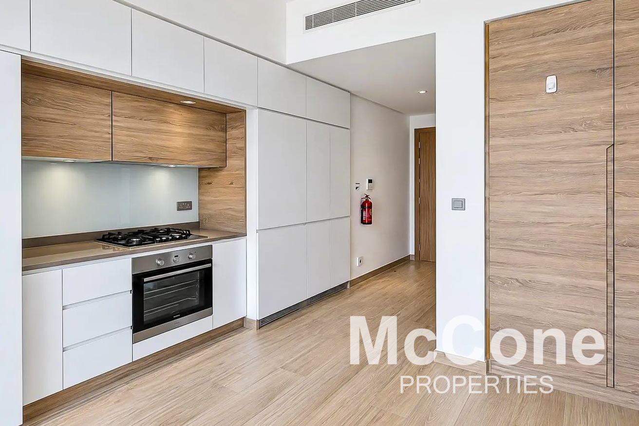 Studio Apartment for Rent in Studio One, Dubai Marina — photo 5 of 12