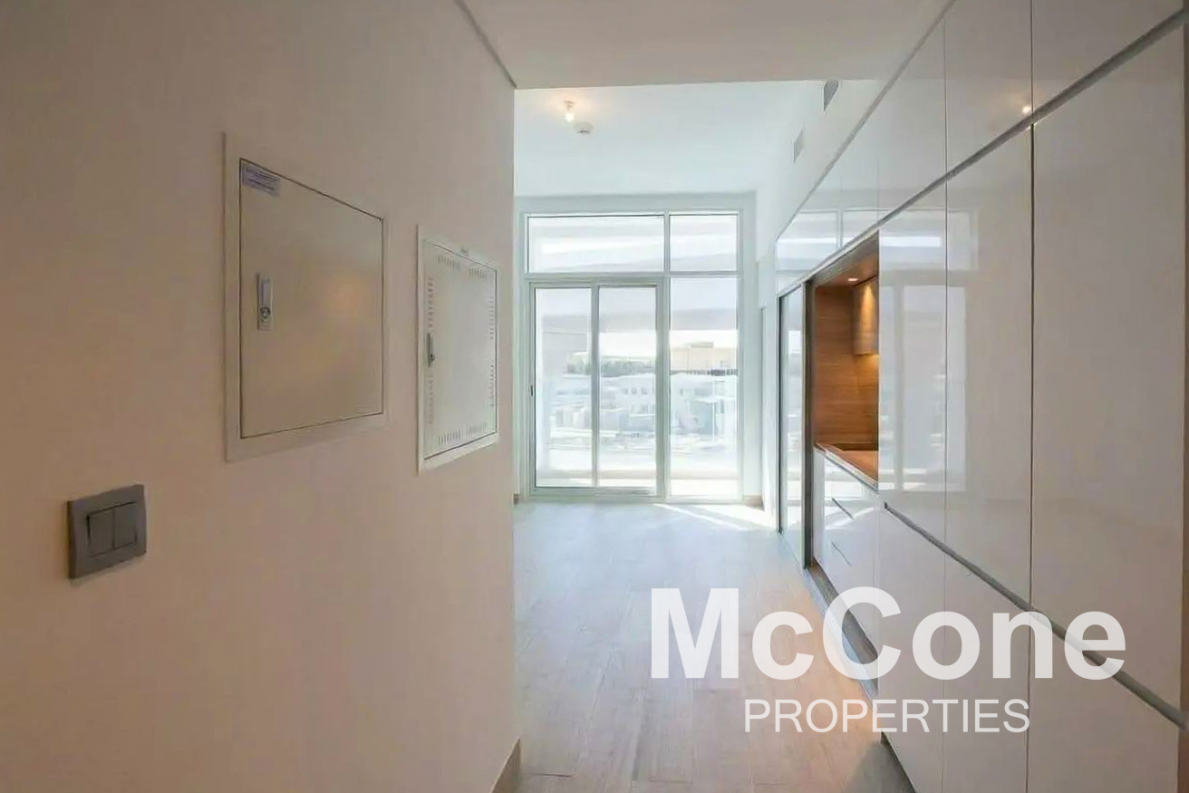 Studio Apartment for Rent in Studio One, Dubai Marina — photograph 10 of 12