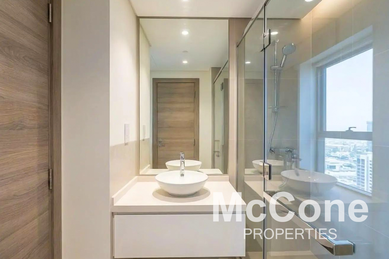 Studio Apartment for Rent in Studio One, Dubai Marina — photograph 11 of 12