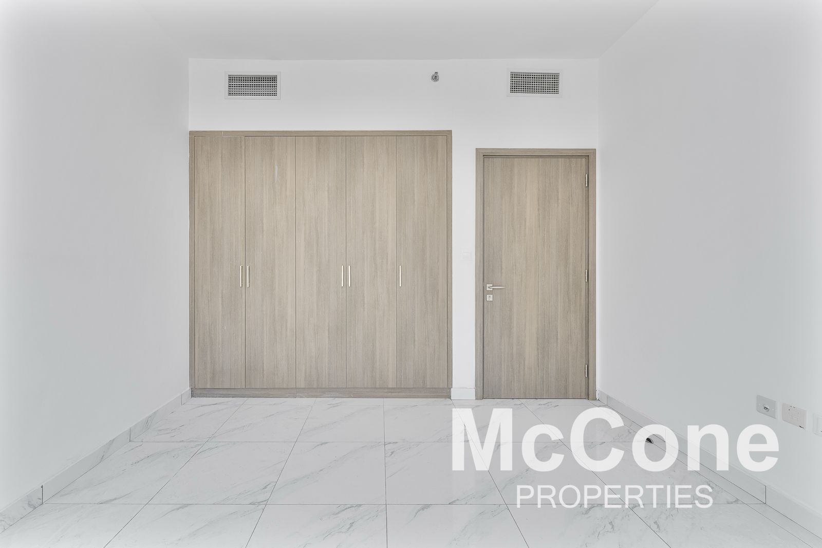 2 Bedroom Apartment for Rent in Serenity Lakes 5, Jumeirah Village Circle — photo 8 of 24