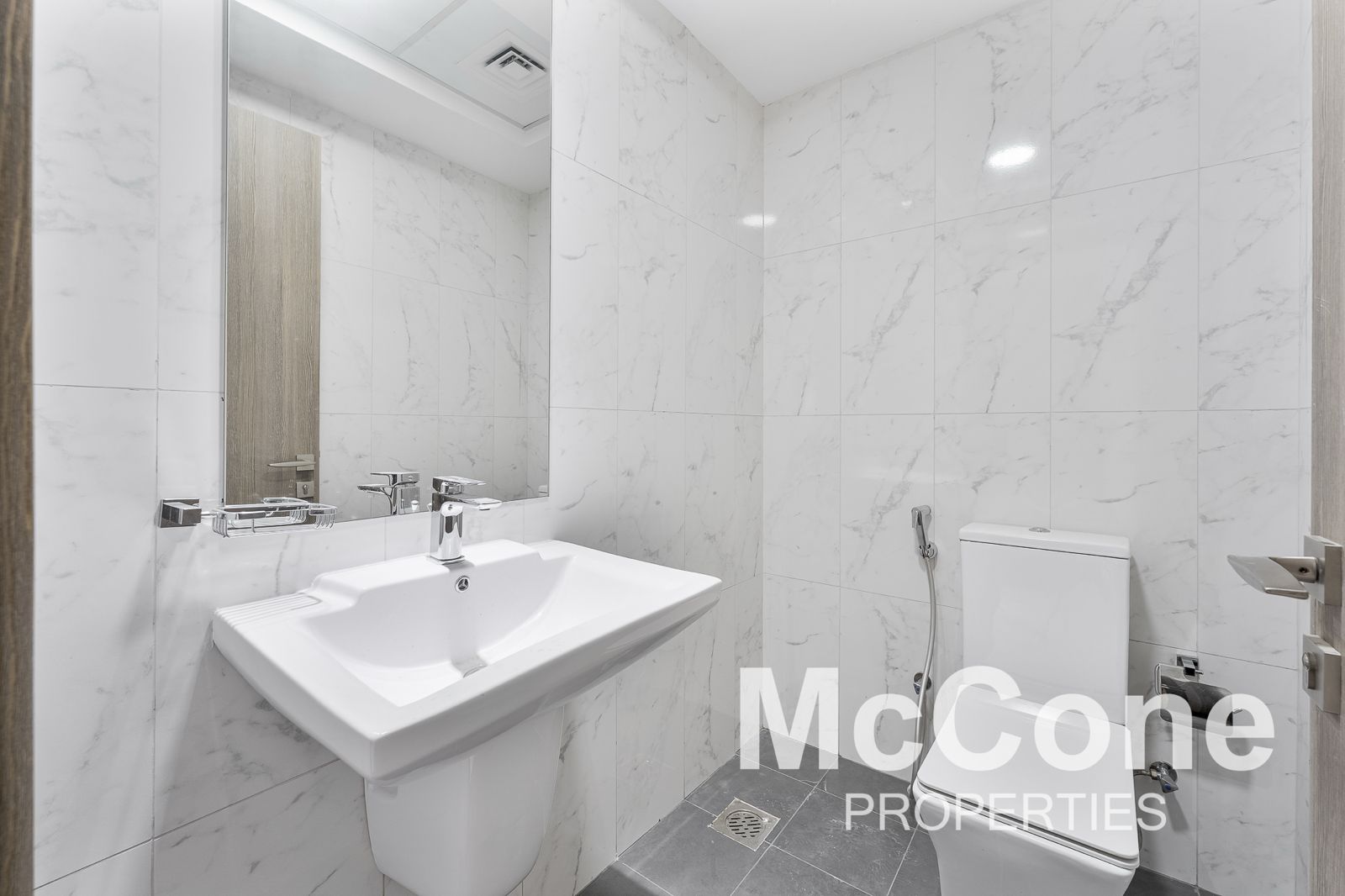 2 Bedroom Apartment for Rent in Serenity Lakes 5, Jumeirah Village Circle — photograph 12 of 24