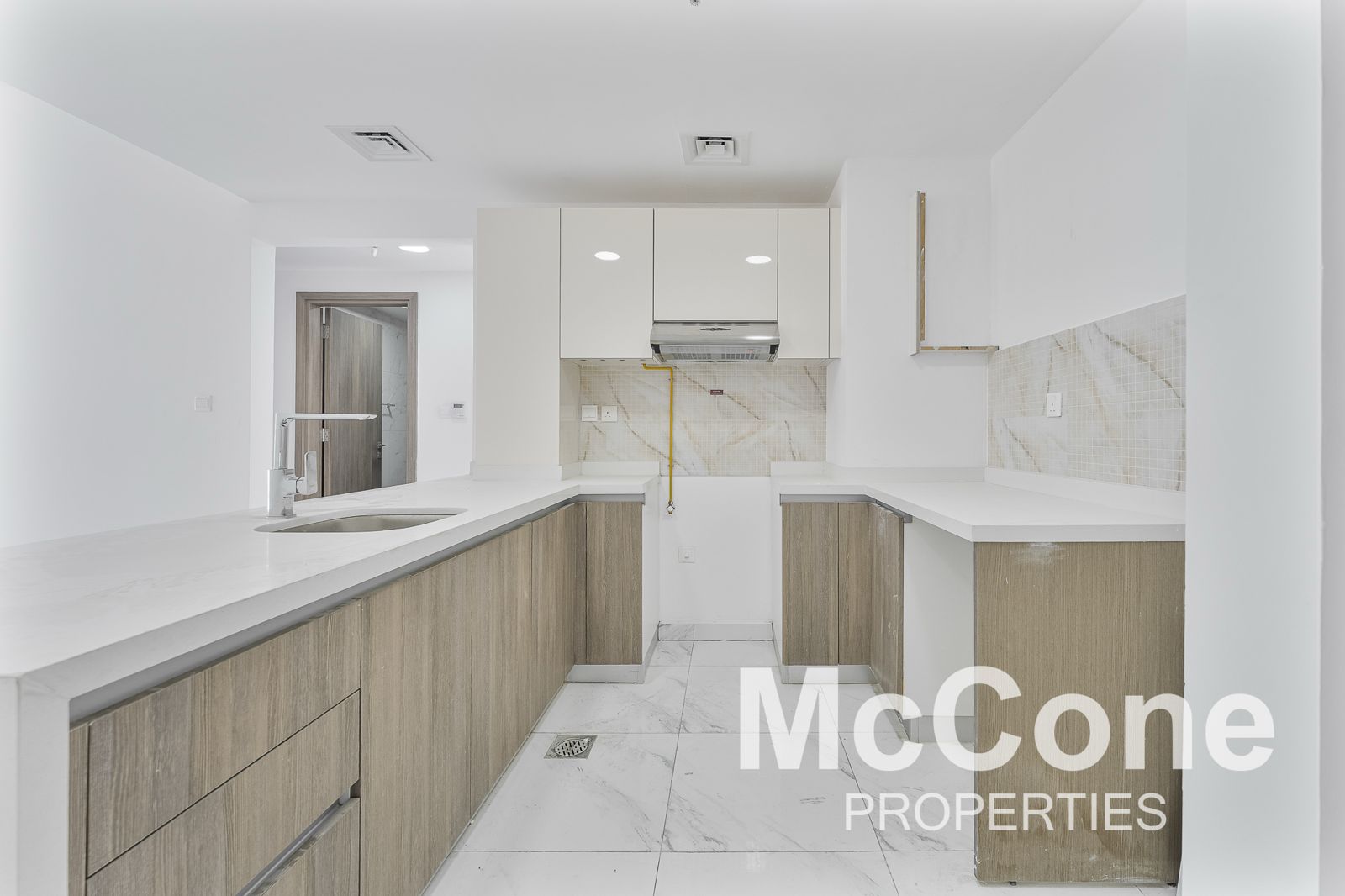 2 Bedroom Apartment for Rent in Serenity Lakes 5, Jumeirah Village Circle — photo 3 of 24