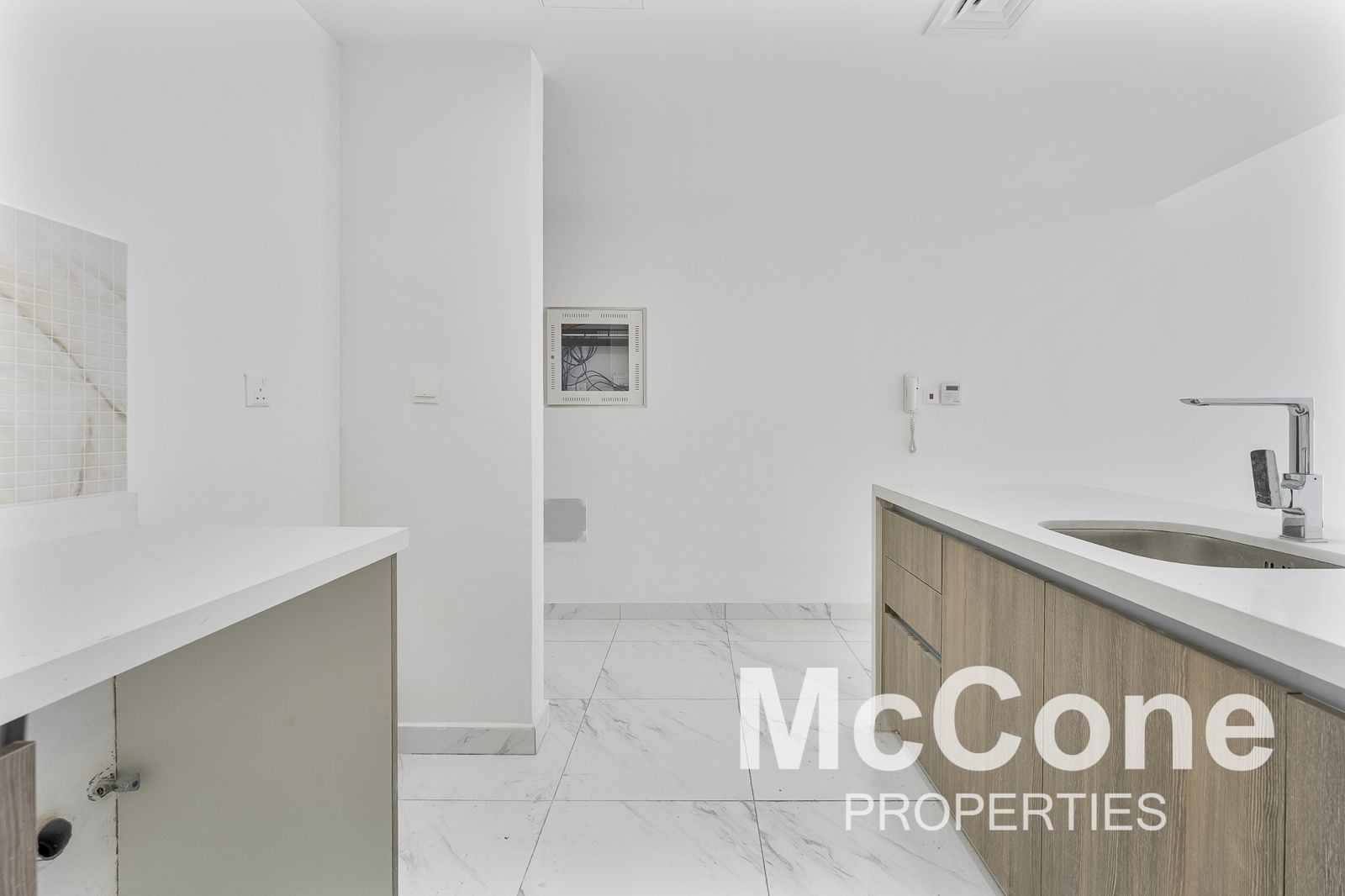 2 Bedroom Apartment for Rent in Serenity Lakes 5, Jumeirah Village Circle — photo 6 of 24