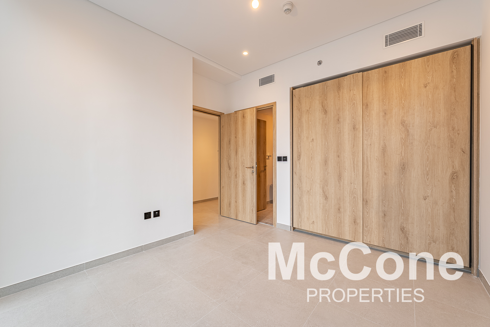 2 Bedroom Apartment for Rent in The Edge Tower A, Business Bay — photo 9 of 16