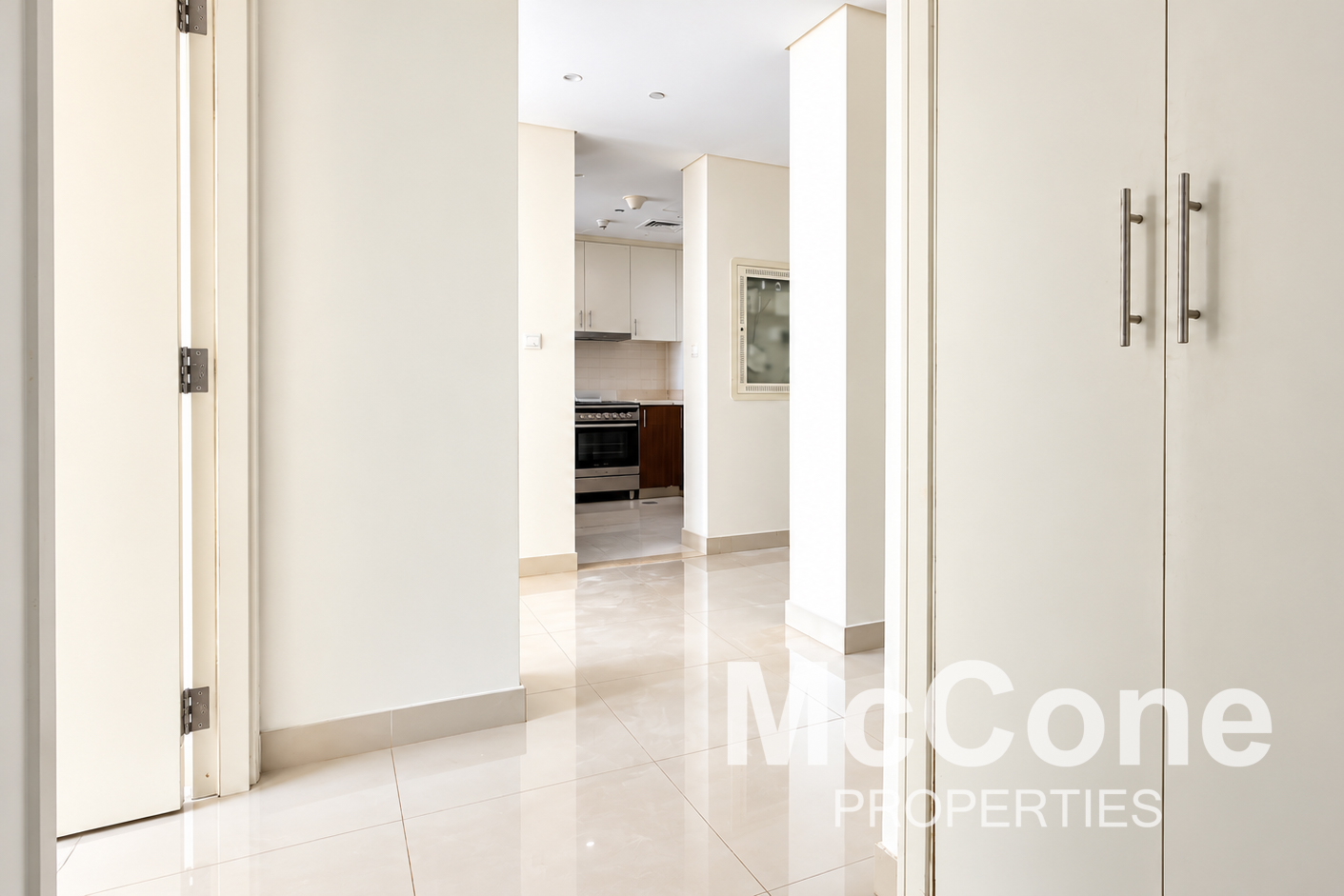2 Bedroom Apartment for Rent in Boulevard Crescent Tower 2, Downtown Dubai — photograph 11 of 20