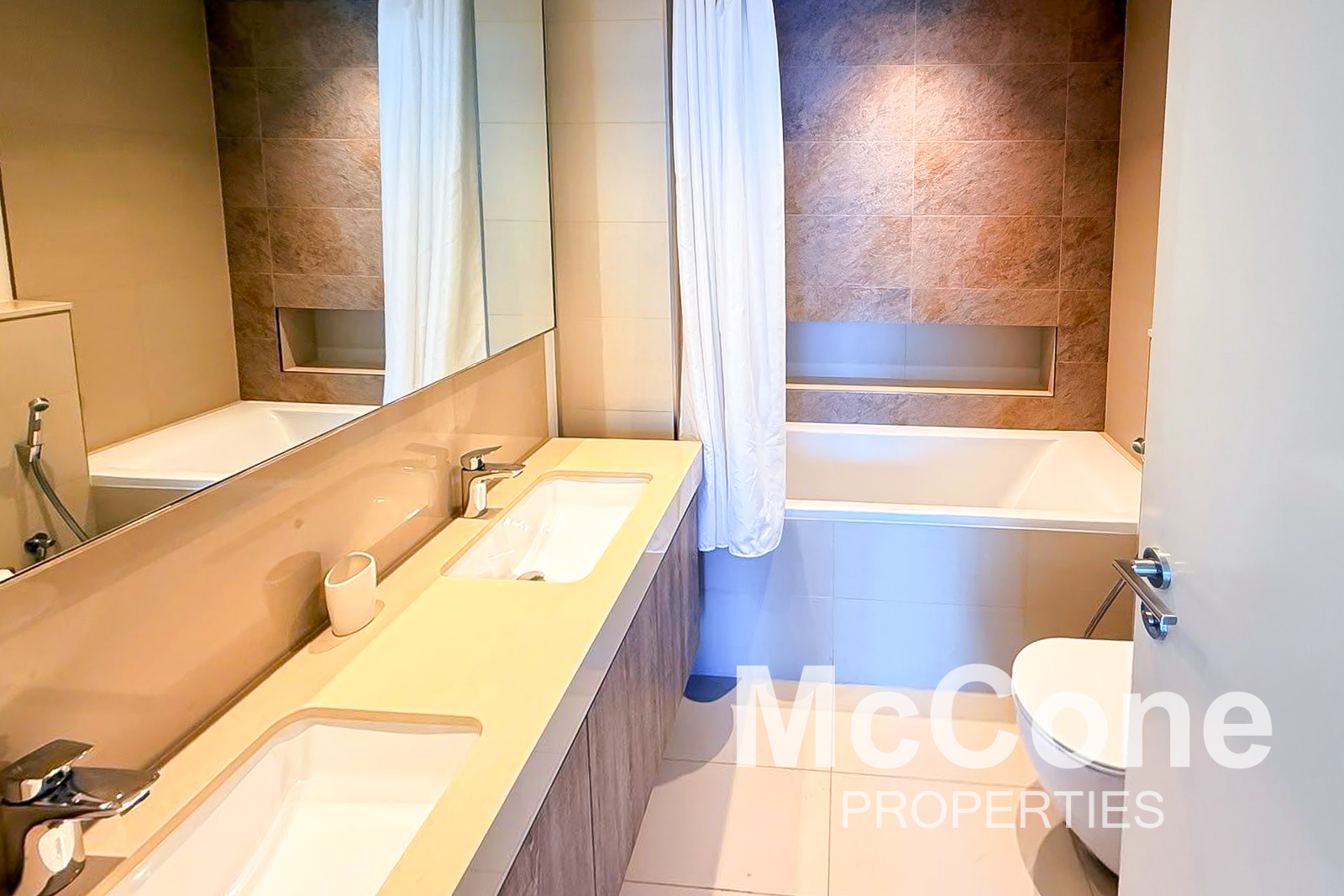 2 Bedroom Apartment for Rent in Downtown Views II Tower 3, Zabeel — photograph 17 of 21