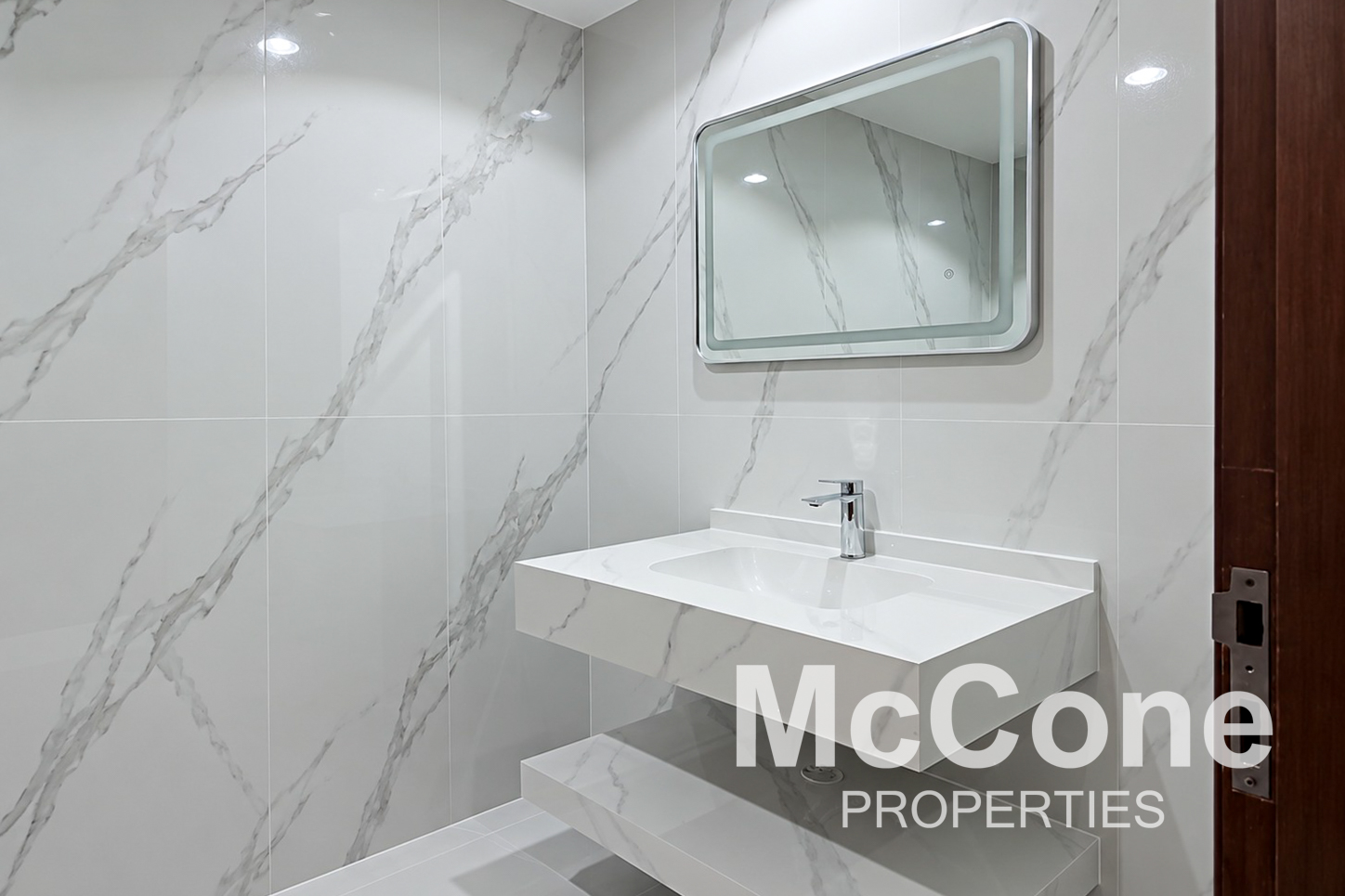 4 Bedroom Apartment for Rent in Sadaf 1, Jumeirah Beach Residence — photograph 13 of 19
