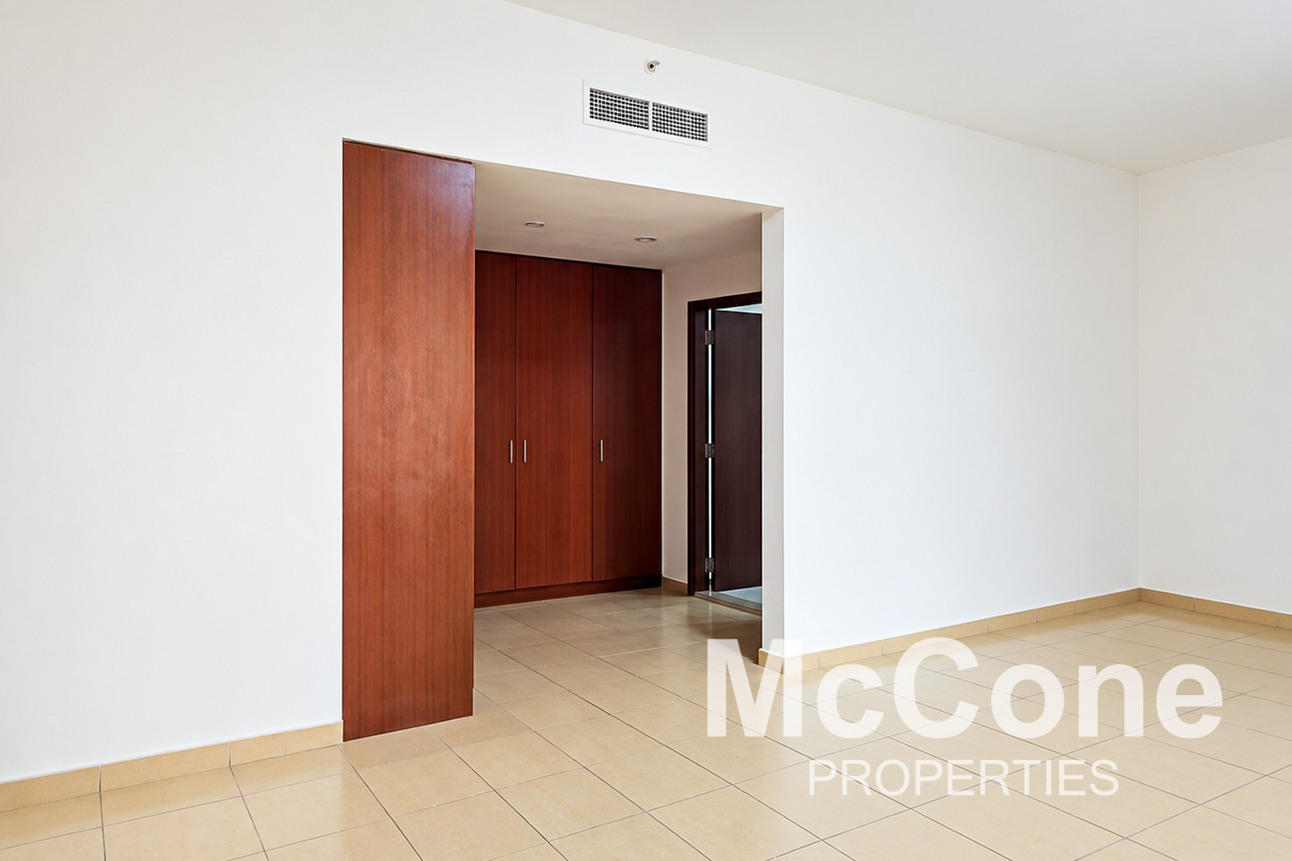 4 Bedroom Apartment for Rent in Sadaf 1, Jumeirah Beach Residence — photograph 12 of 19