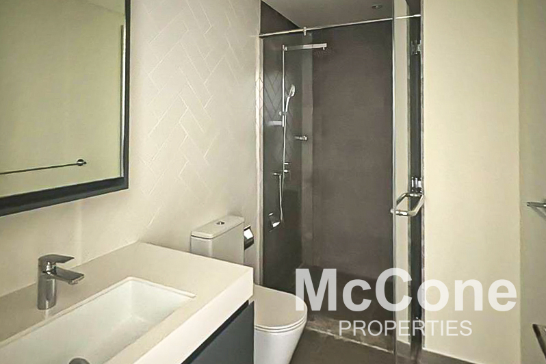 2 Bedroom Apartment for Rent in Belgravia Square, Jumeirah Village Circle — photograph 11 of 21