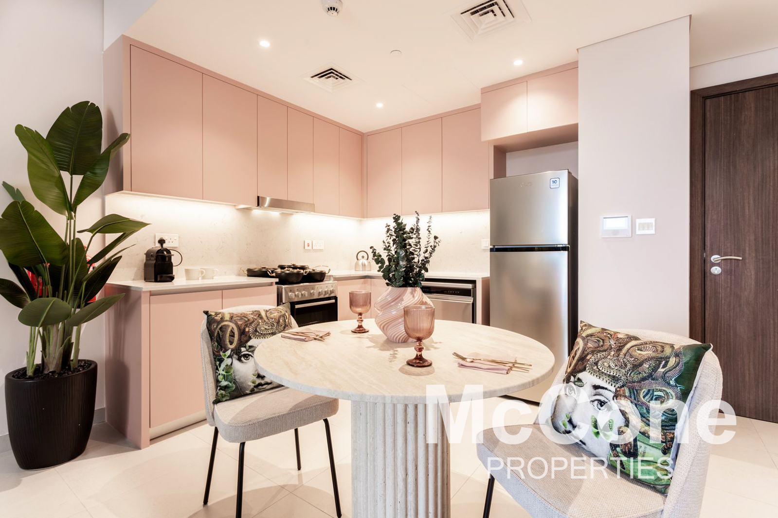 1 Bedroom Apartment for Rent in Jadeel, Umm Suqeim — photo 3 of 11