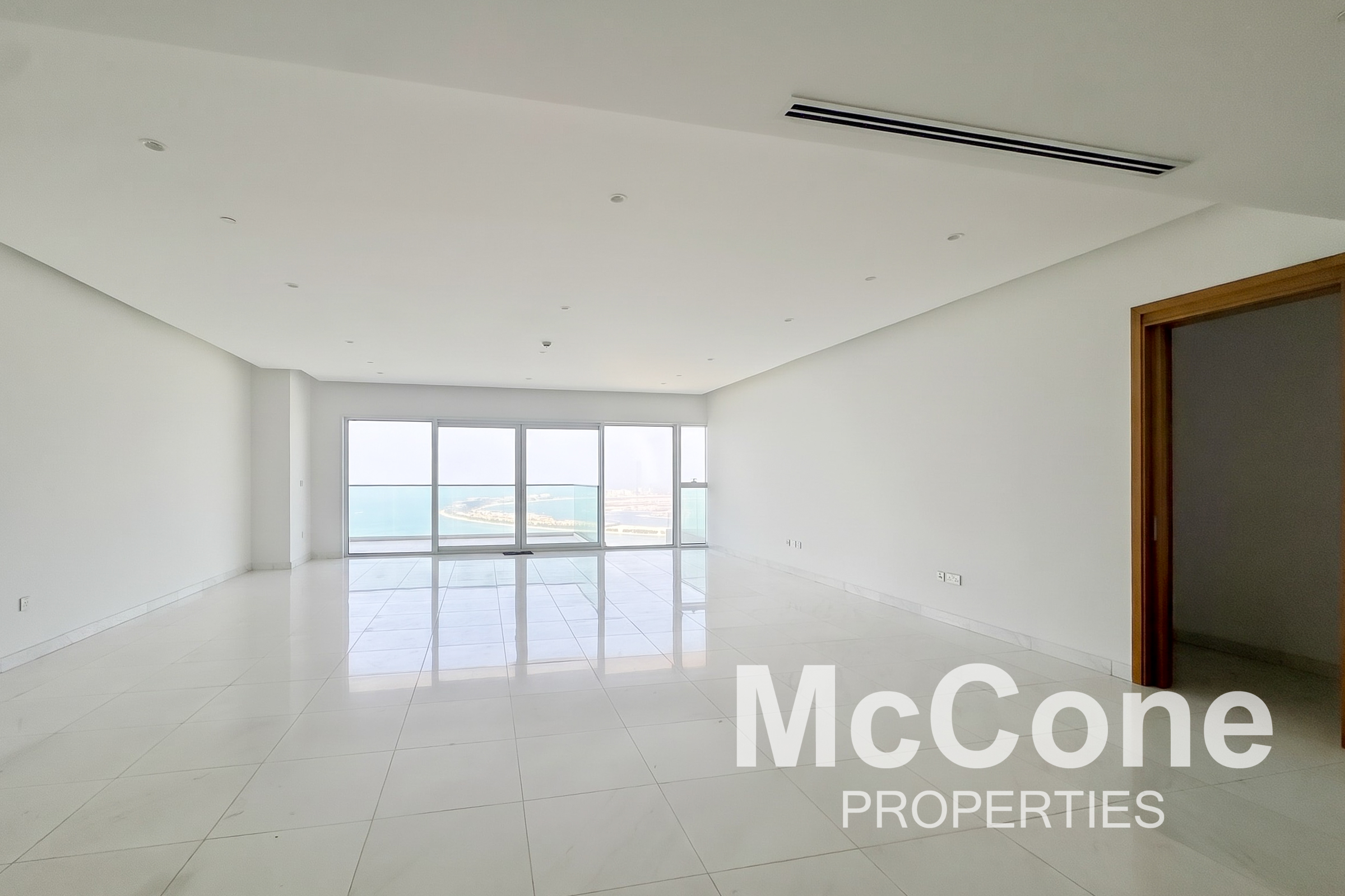 4 Bedroom Apartment for Rent in The One JBR, Jumeirah Beach Residence — photo 4 of 16