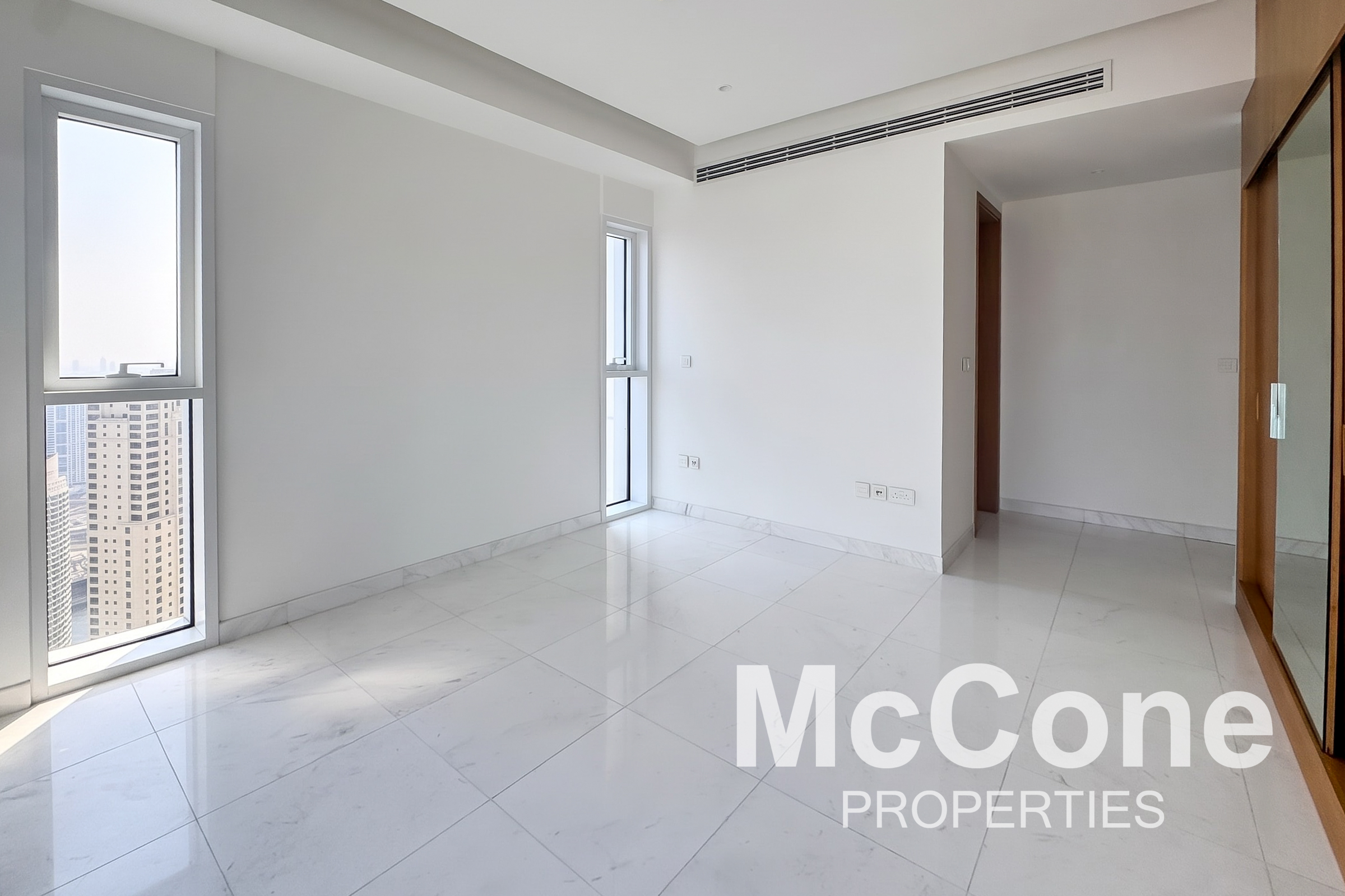 4 Bedroom Apartment for Rent in The One JBR, Jumeirah Beach Residence — photo 8 of 16