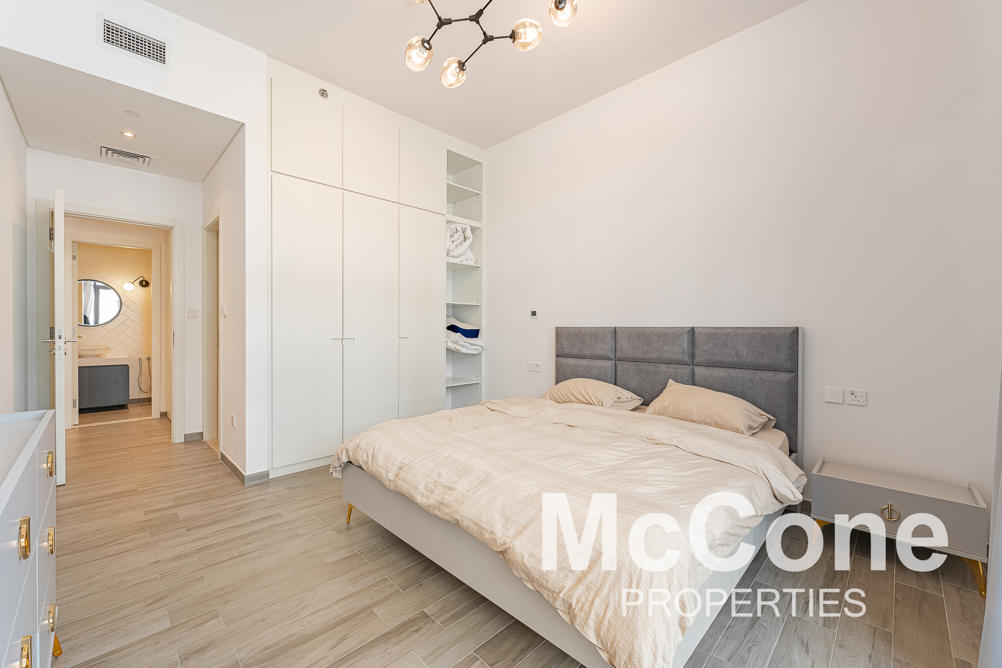 1 Bedroom Apartment for Rent in Belgravia Square, Jumeirah Village Circle — photo 9 of 13