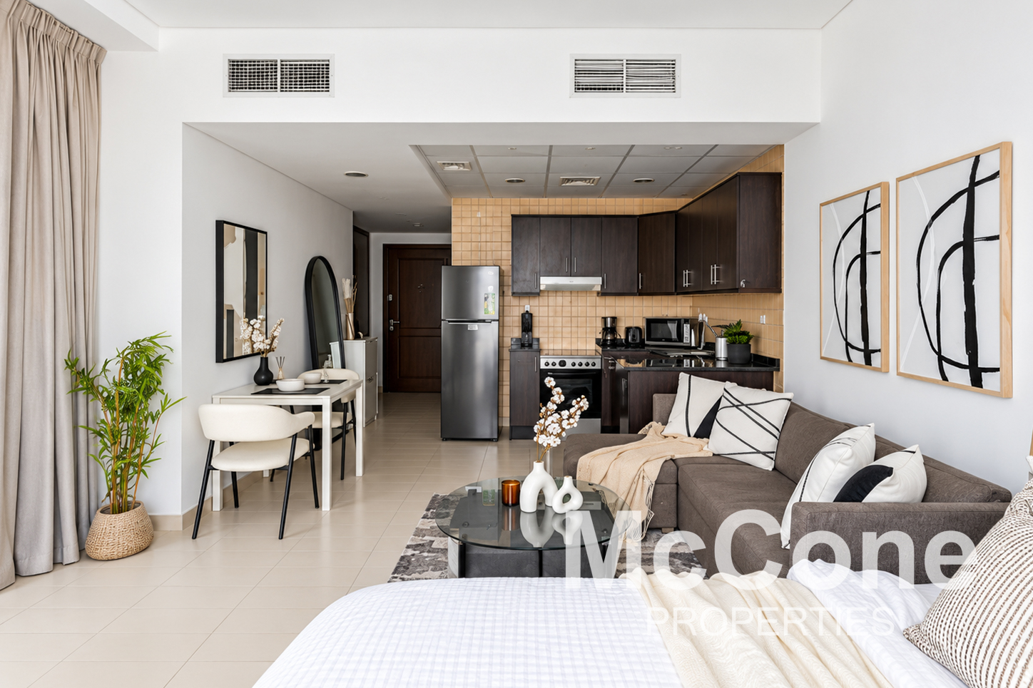 Studio Apartment for Rent in The Royal Oceanic, Dubai Marina — photo 2 of 15