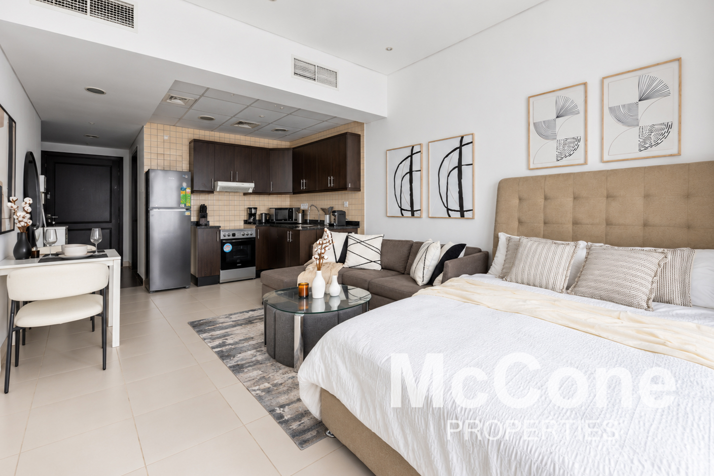Studio Apartment for Rent in The Royal Oceanic, Dubai Marina — photo 4 of 15