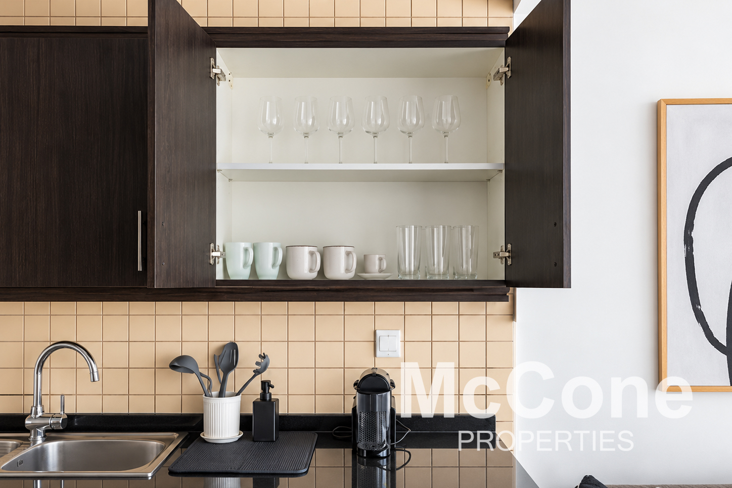 Studio Apartment for Rent in The Royal Oceanic, Dubai Marina — photograph 11 of 15