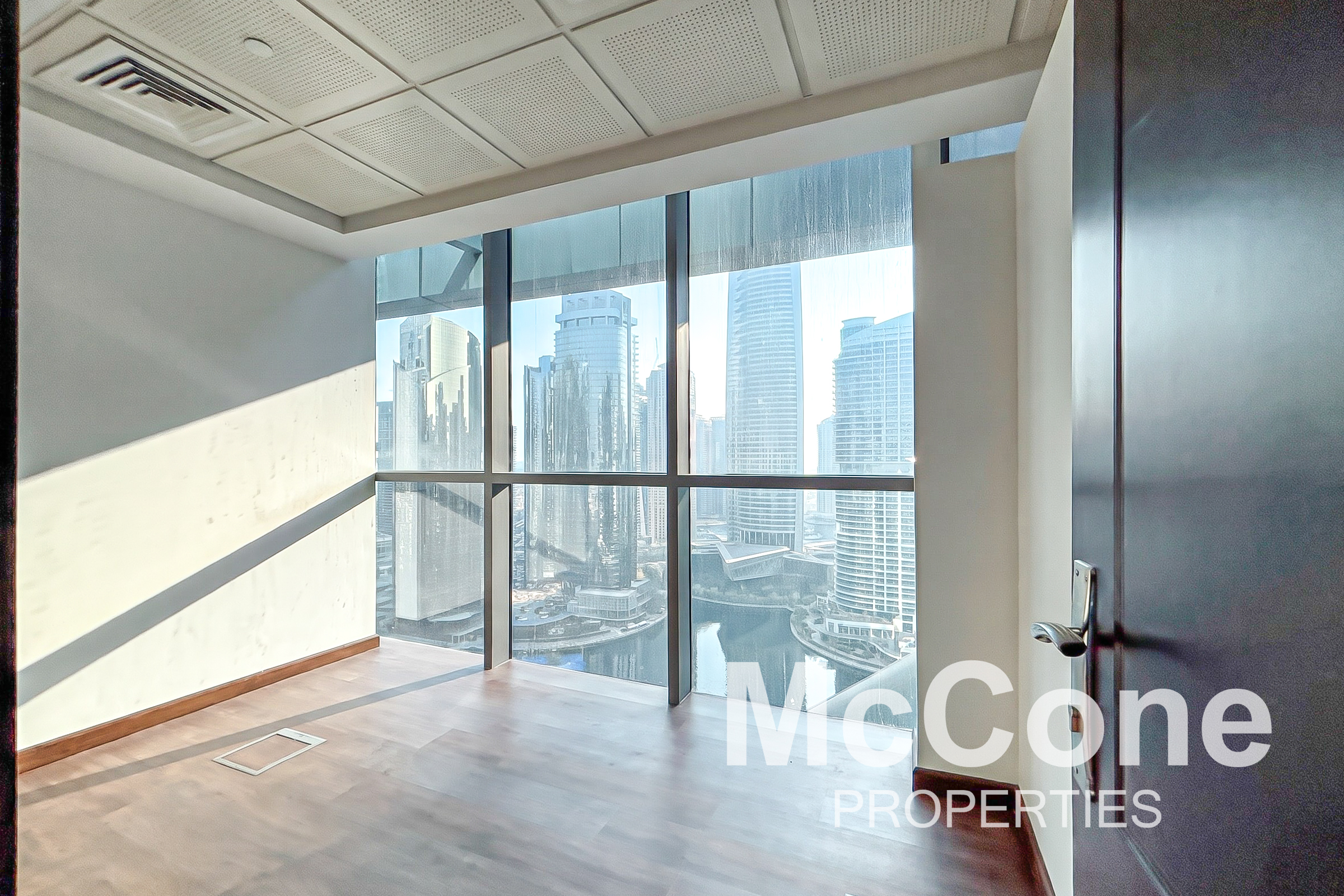 Office for Rent in Indigo Icon, Jumeirah Lake Towers — photo 3 of 16