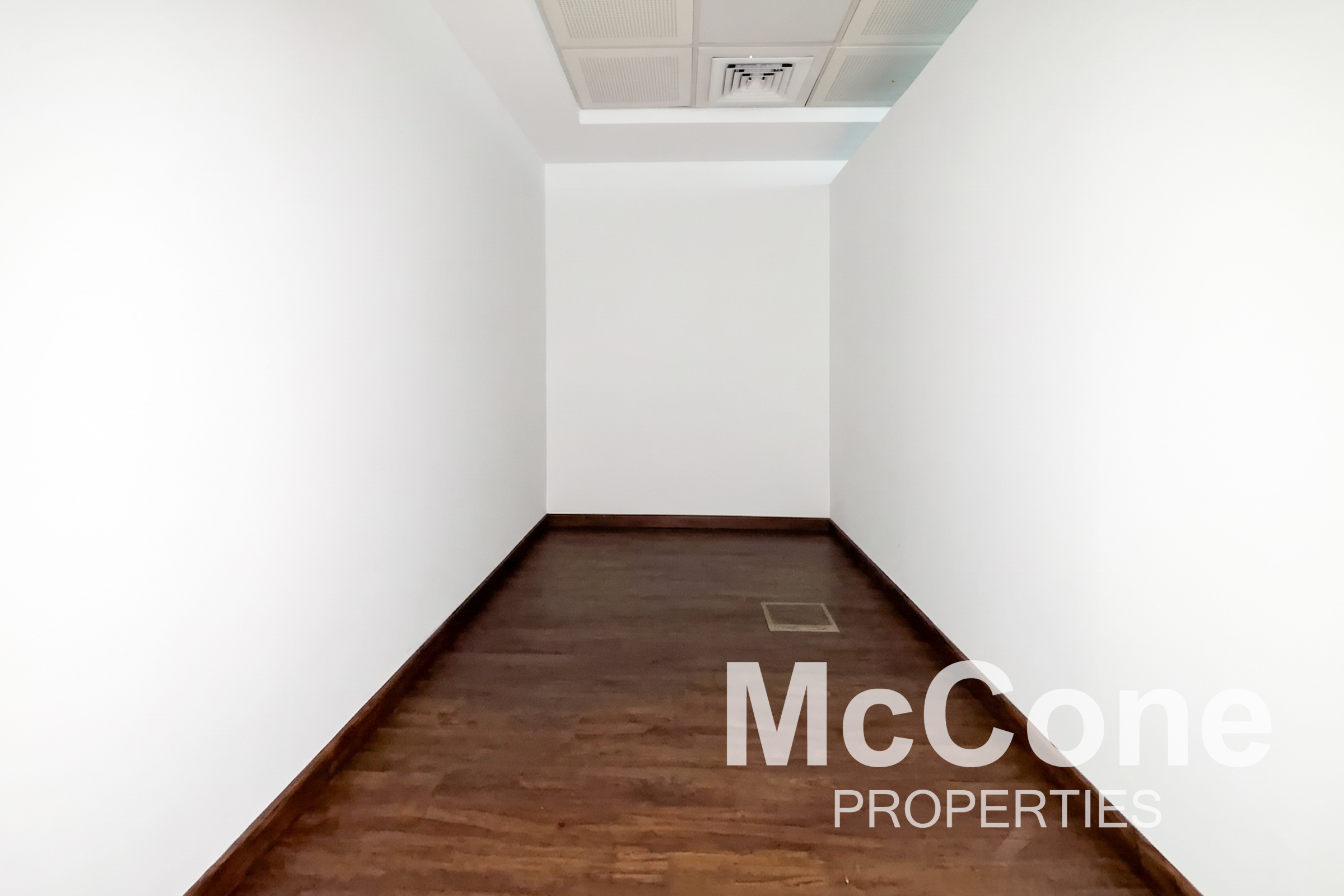 Office for Rent in Indigo Icon, Jumeirah Lake Towers — photo 9 of 16