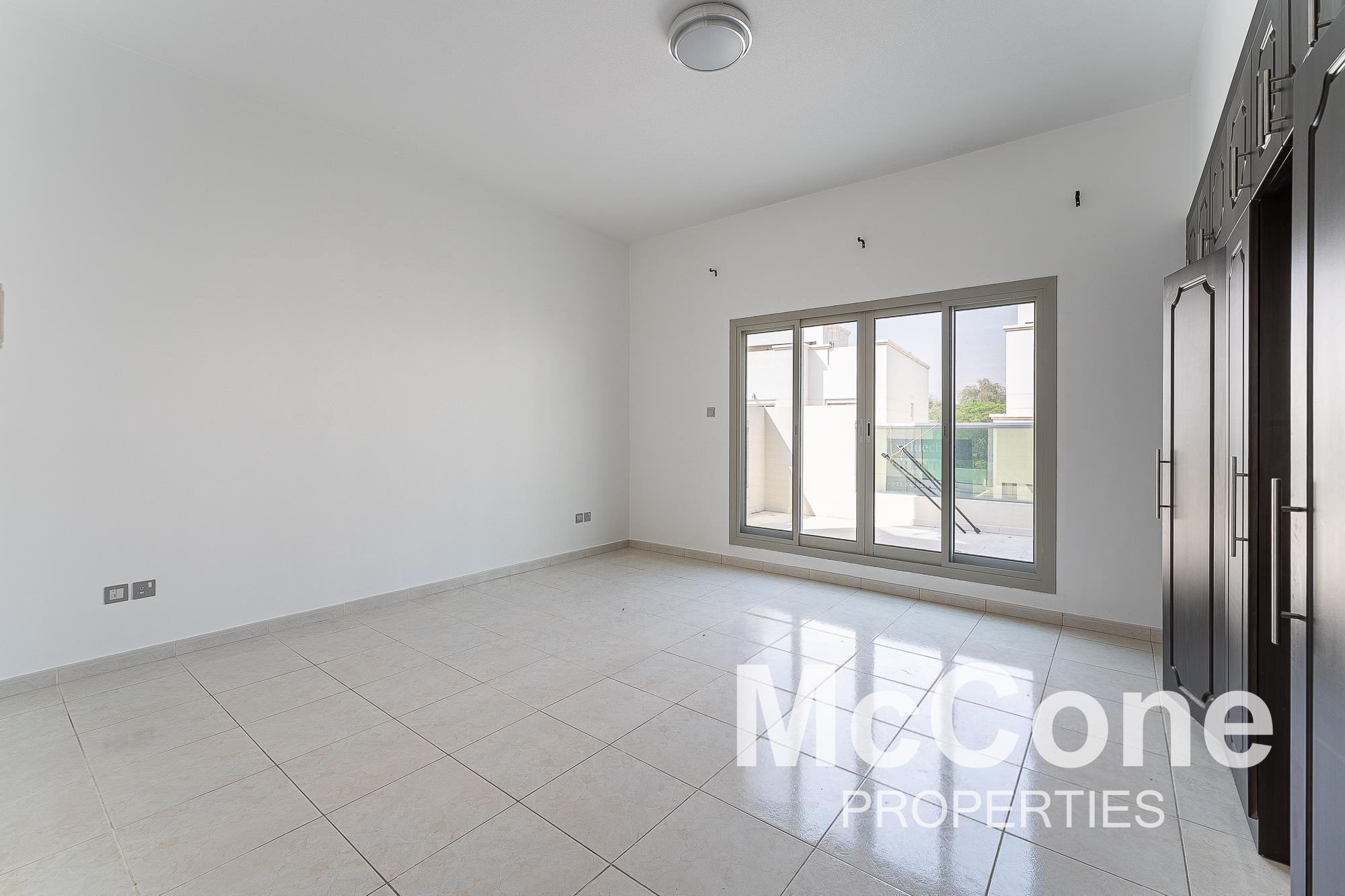 4 Bedroom Villa for Rent in Nakheel Circle Villas, Jumeirah Village Circle — photo 6 of 12