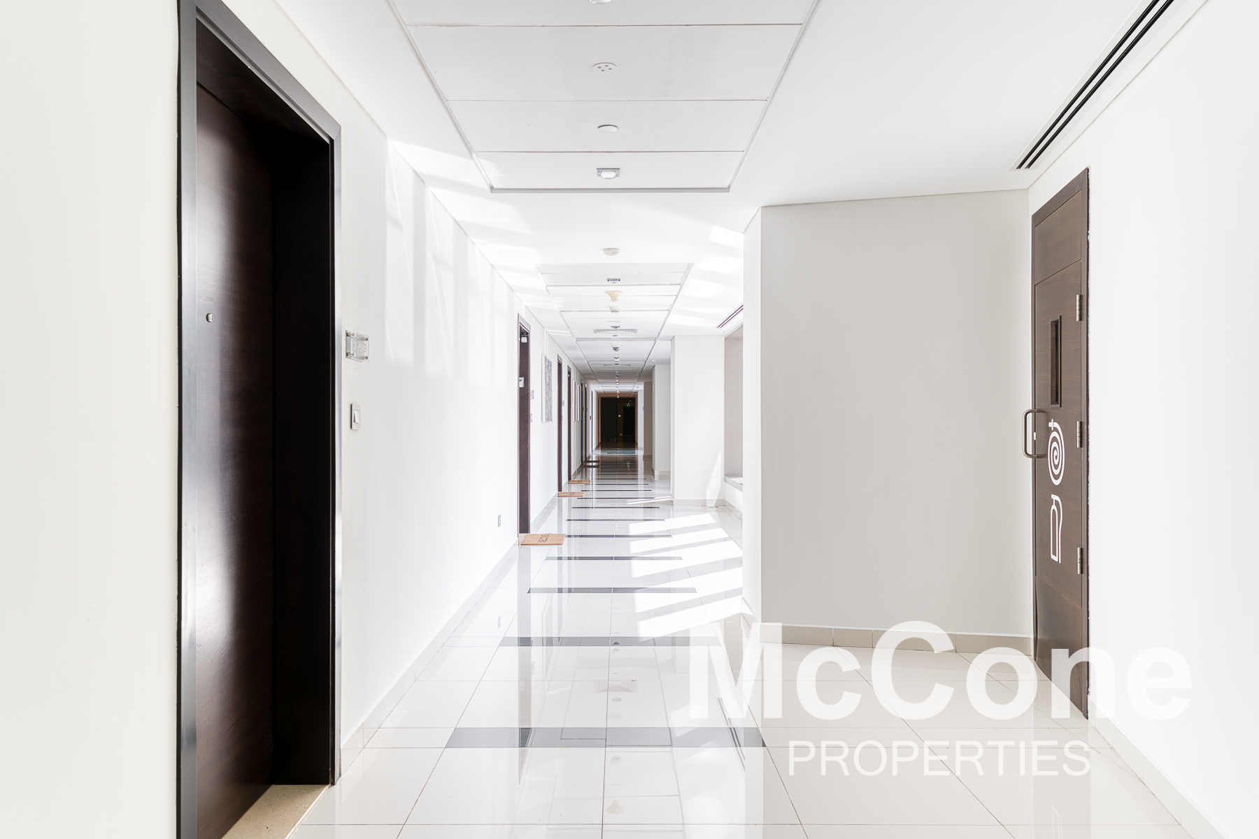 Studio Apartment for Rent in Sparkle Tower 3, Dubai Marina — photo 8 of 11