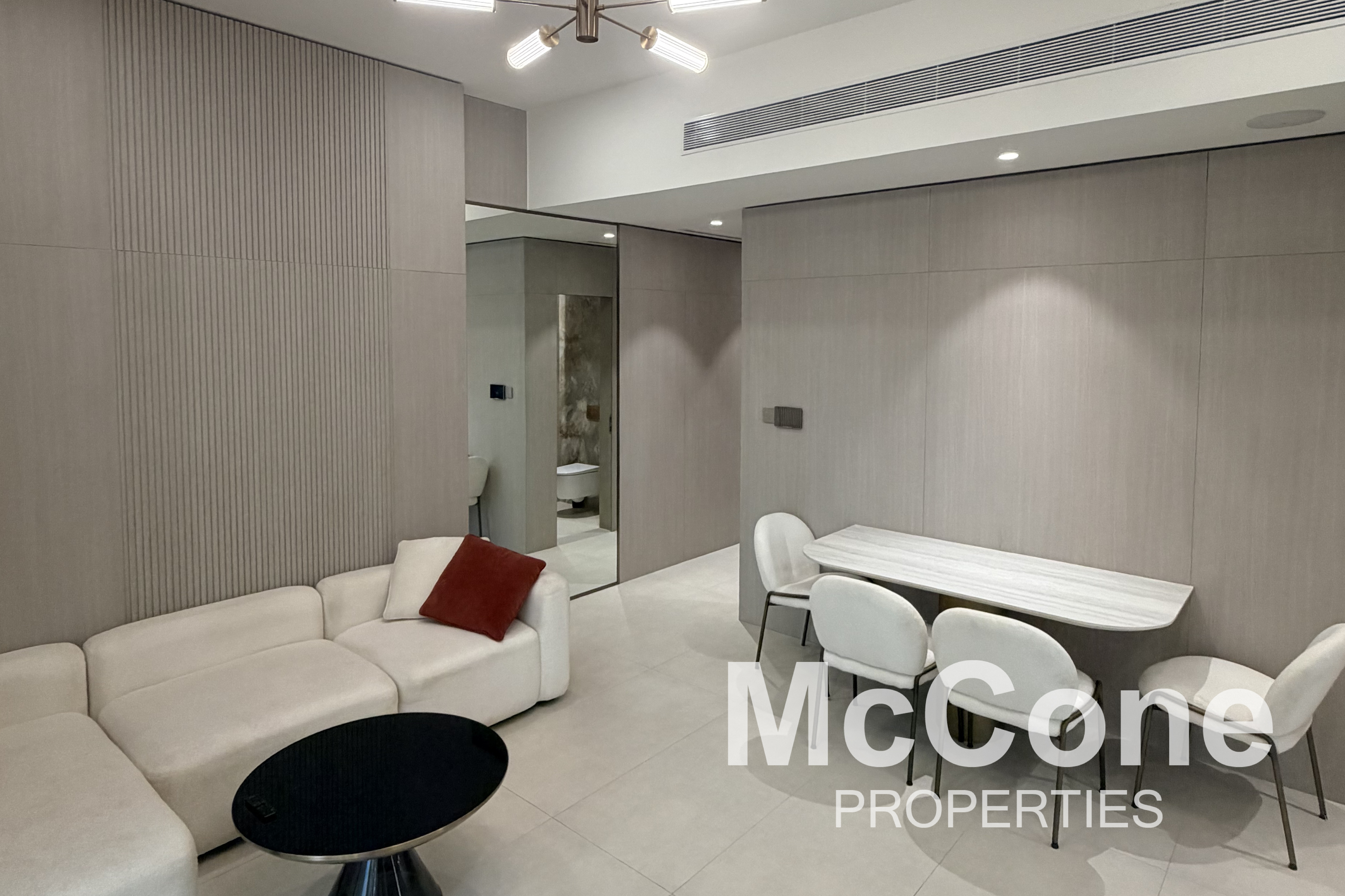 1 Bedroom Apartment for Rent in Pearl House, Jumeirah Village Circle — photo 2 of 12
